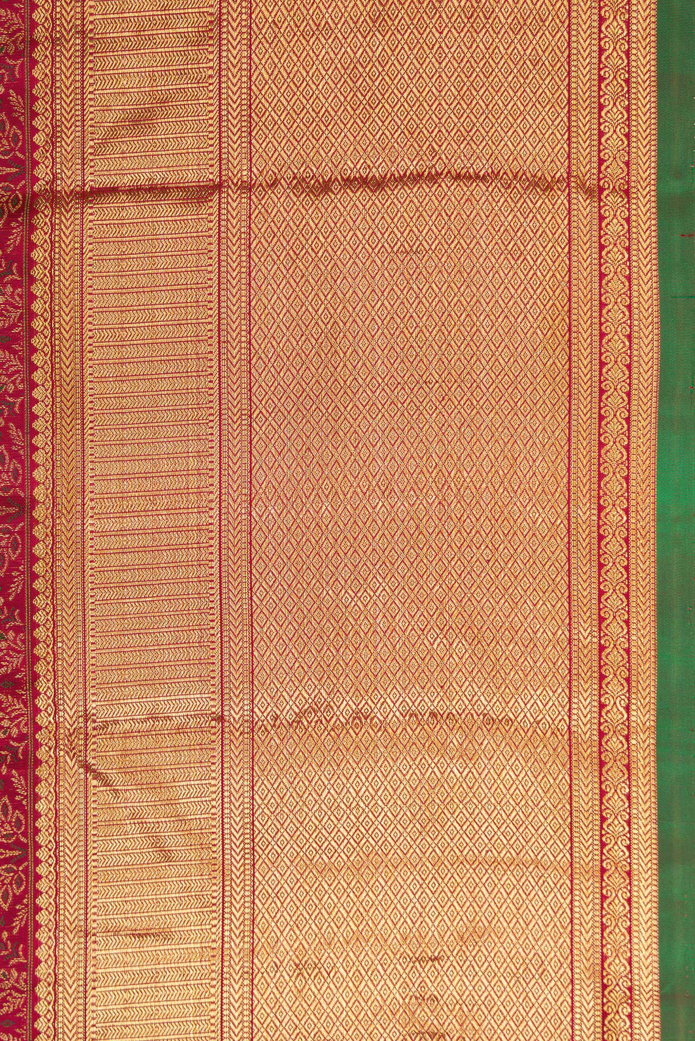 Border image of Maroon Dual Tone Kanchipuram Silk Saree with Zari Brocade on the body and Zari Border. 