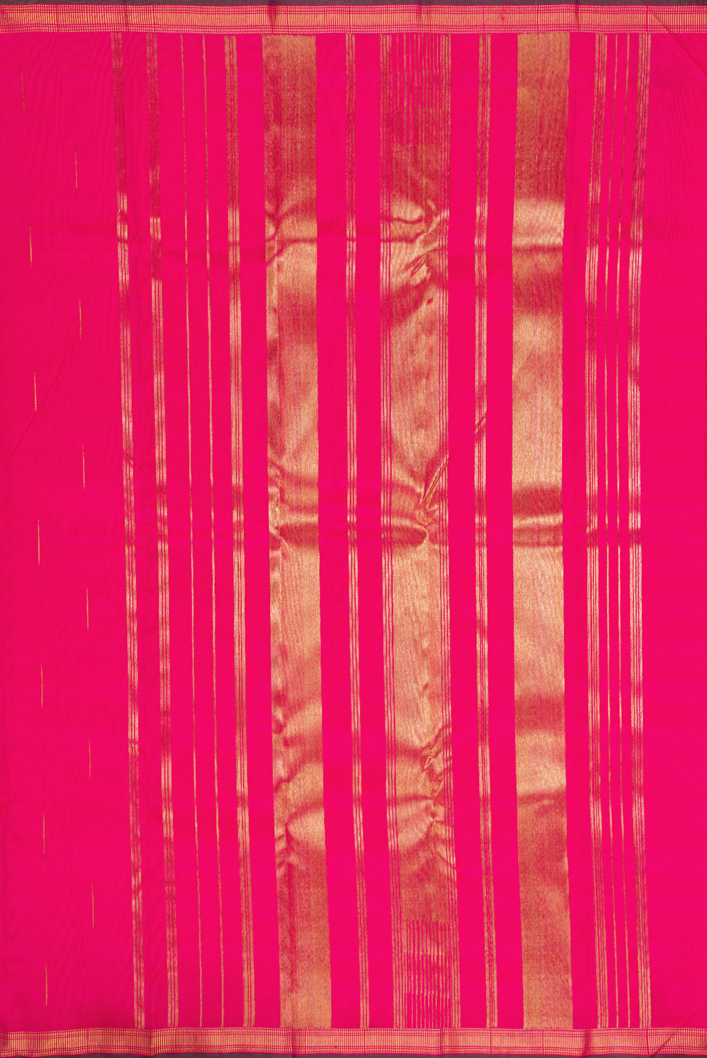 Close up image of the pallu of Pure Silk Pure Zari Pink Dual Tone Kanchipuram Saree with Zari Butta on the body and Zari Border. 