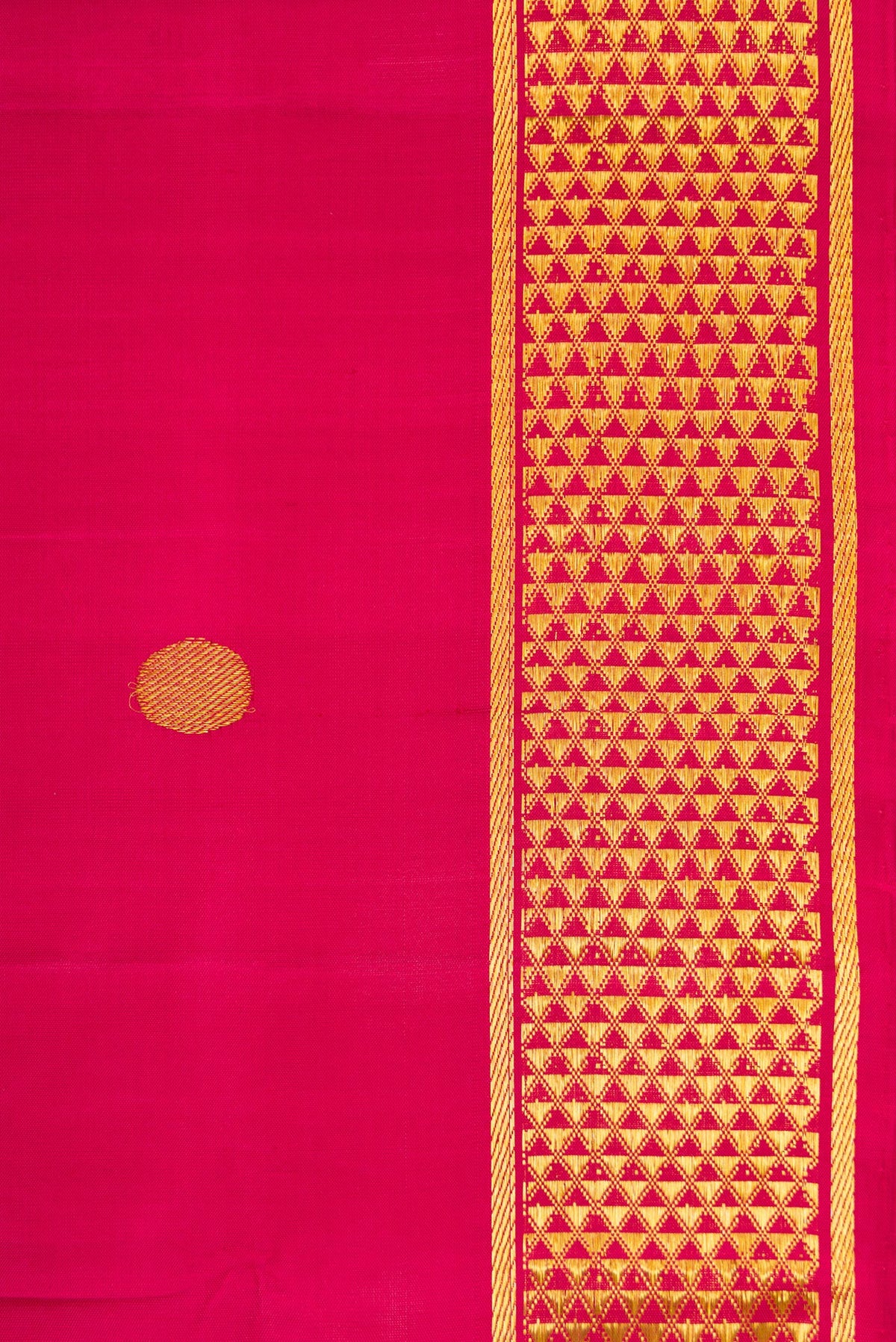 Border image of Pure Silk Pure Zari Maroon Dual Tone Kanjivaram Nine Yards Saree with Zari Butta on the body and Zari Border. 