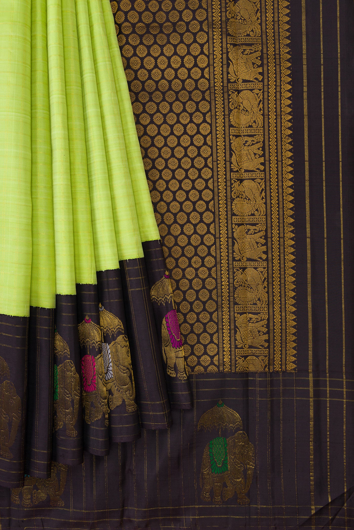 Pleats and pallu of Parrot Green Dual Tone Kanchipuram Silk Saree with Plain Body and Fancy Border. 