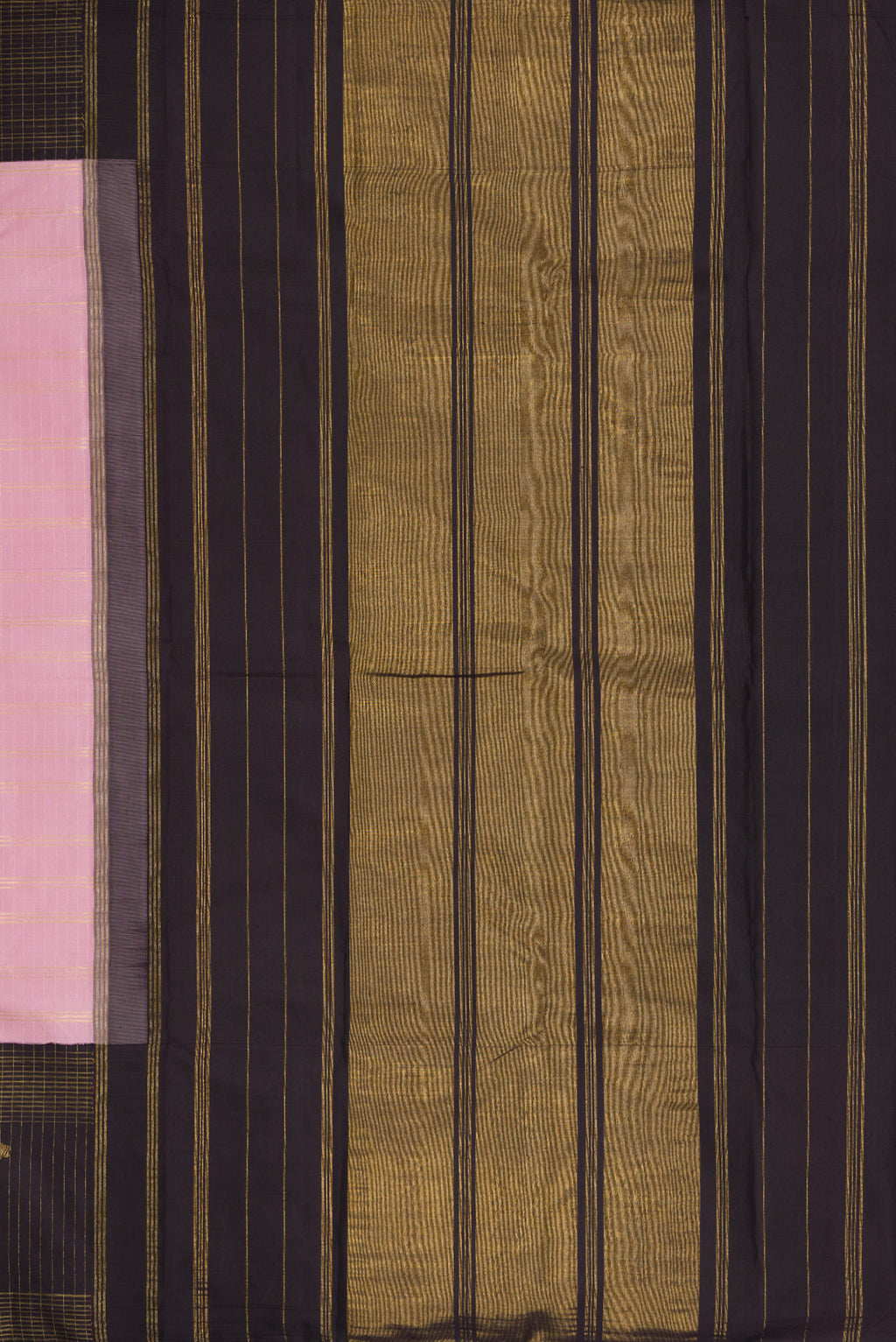 Close up image of the pallu of Pink Dual Tone Kanchipuram Silk Saree with Checked design on the body and Fancy Border. 