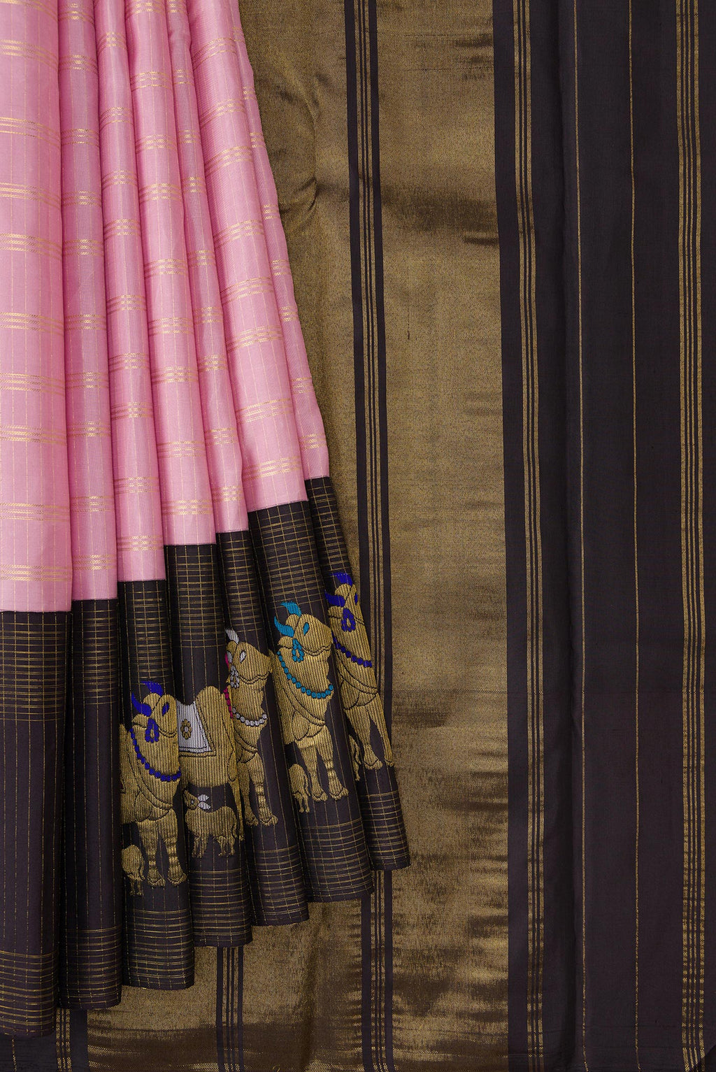 Pleats and pallu of Pink Dual Tone Kanchipuram Silk Saree with Checked design on the body and Fancy Border. 