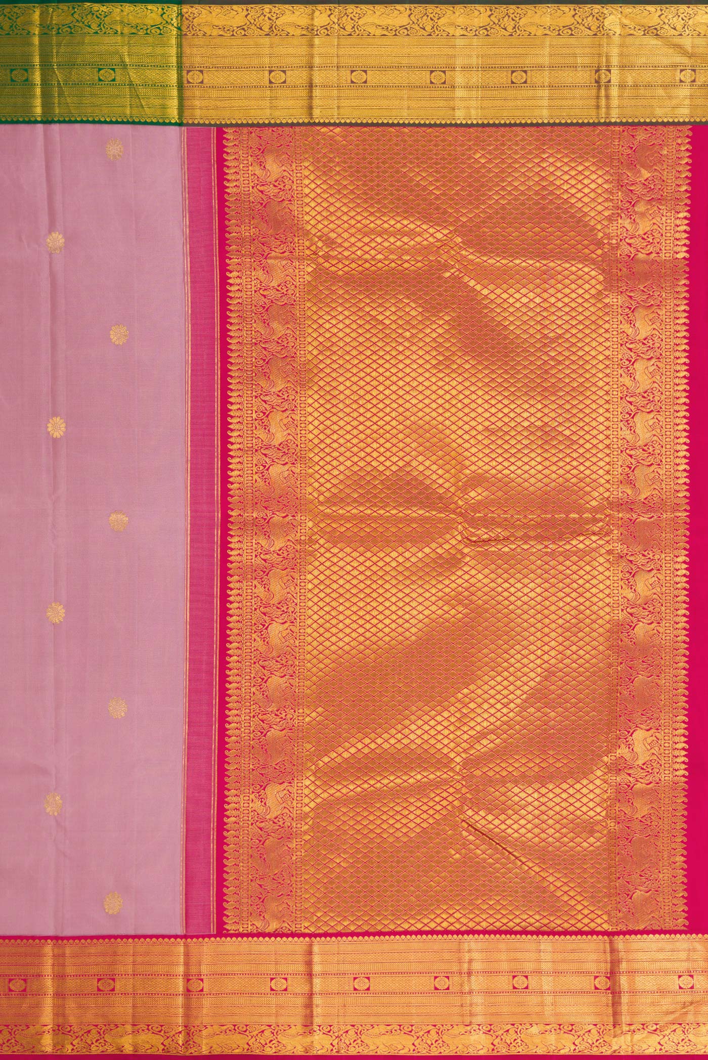 Close up image of the pallu of Lavender Kanjivaram Silk Saree with Zari Butta on the body and Ganga Jamuna Border. 