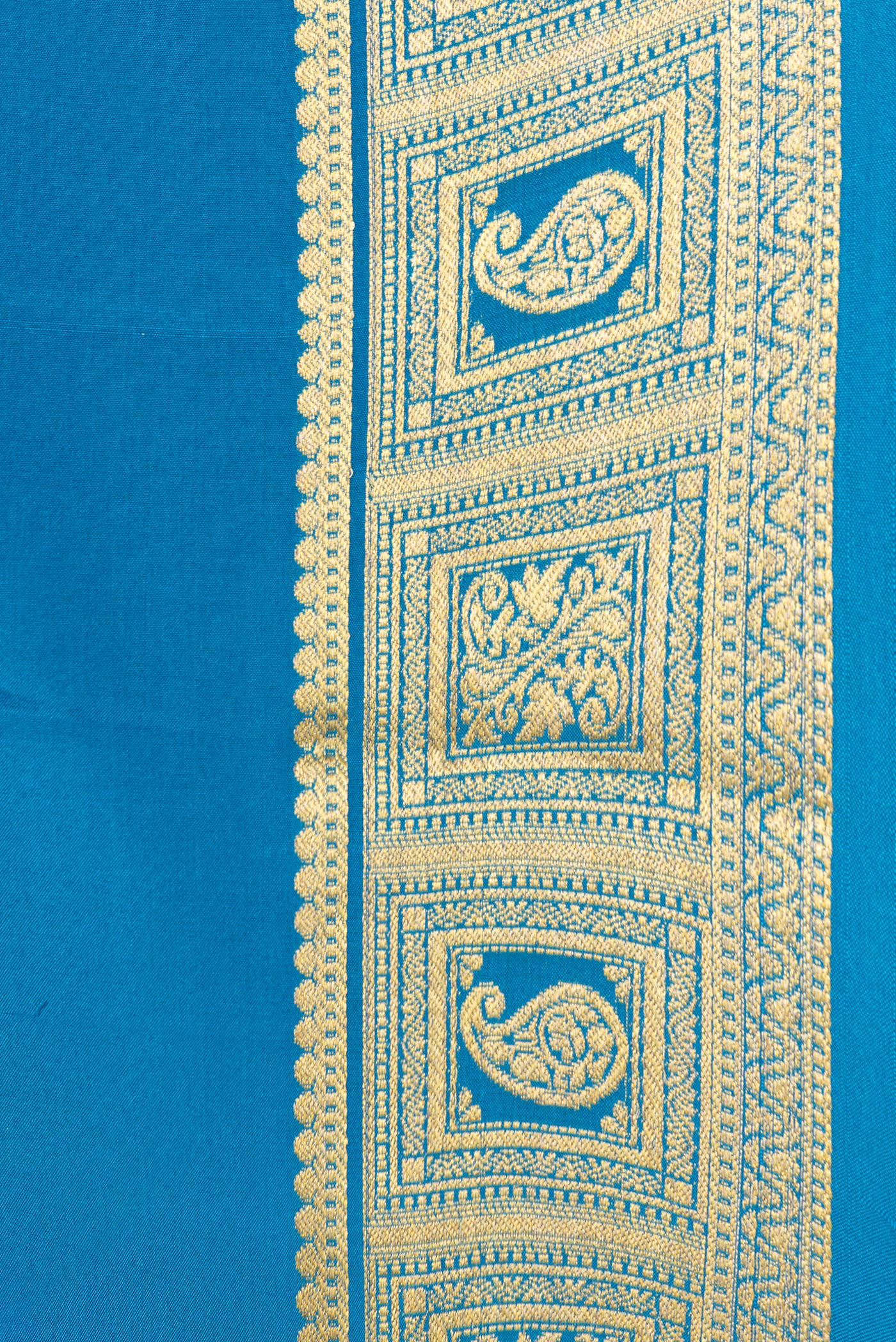 Border image of Sky Blue Dual Tone Mysore Silk Saree with Plain Body and Zari Border. 