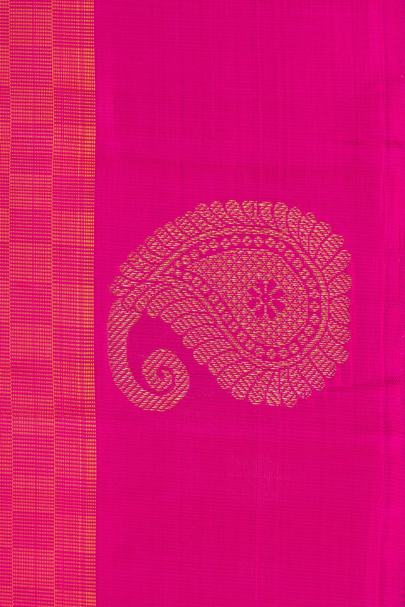 Border image of Pure Silk Pure Zari Peach Dual Tone Kanchipuram Saree with Zari Butta on the body and Fancy Border. 