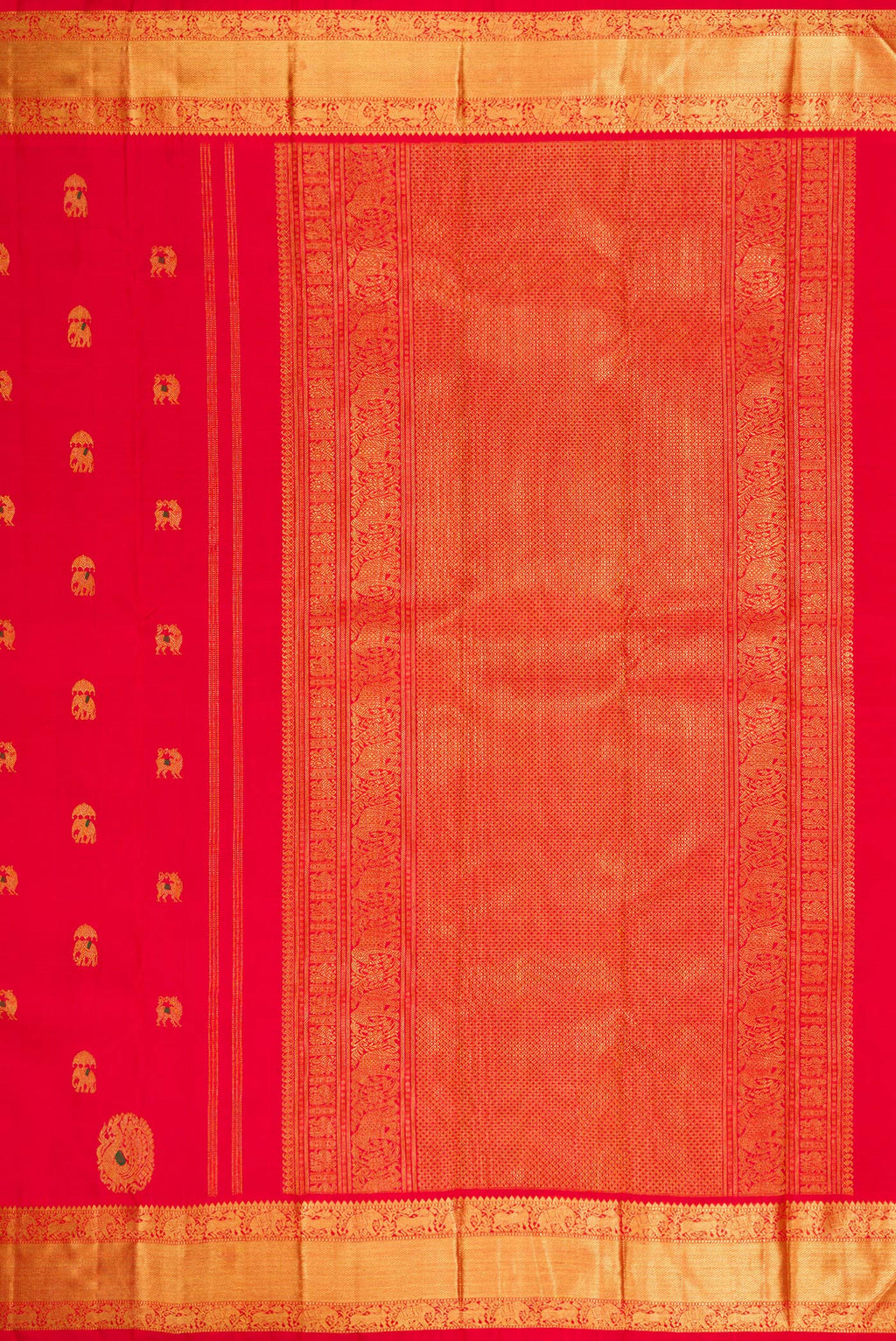 Close up image of the pallu of Pure Silk Pure Zari Red Dual Tone Kanjivaram Saree with Zari And Thread Butta on the body and Zari Border. 