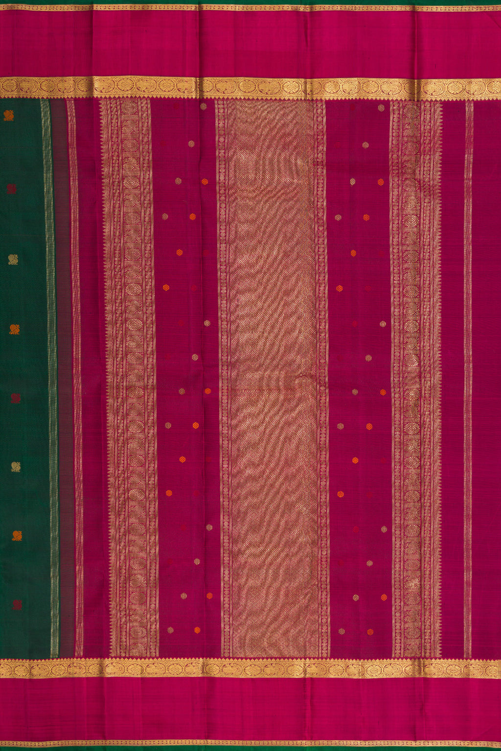 Close up image of the pallu of Pure Silk Pure Zari Bottle Green Dual Tone Kanchipuram Saree with Zari And Thread Butta on the body and Zari Border. 