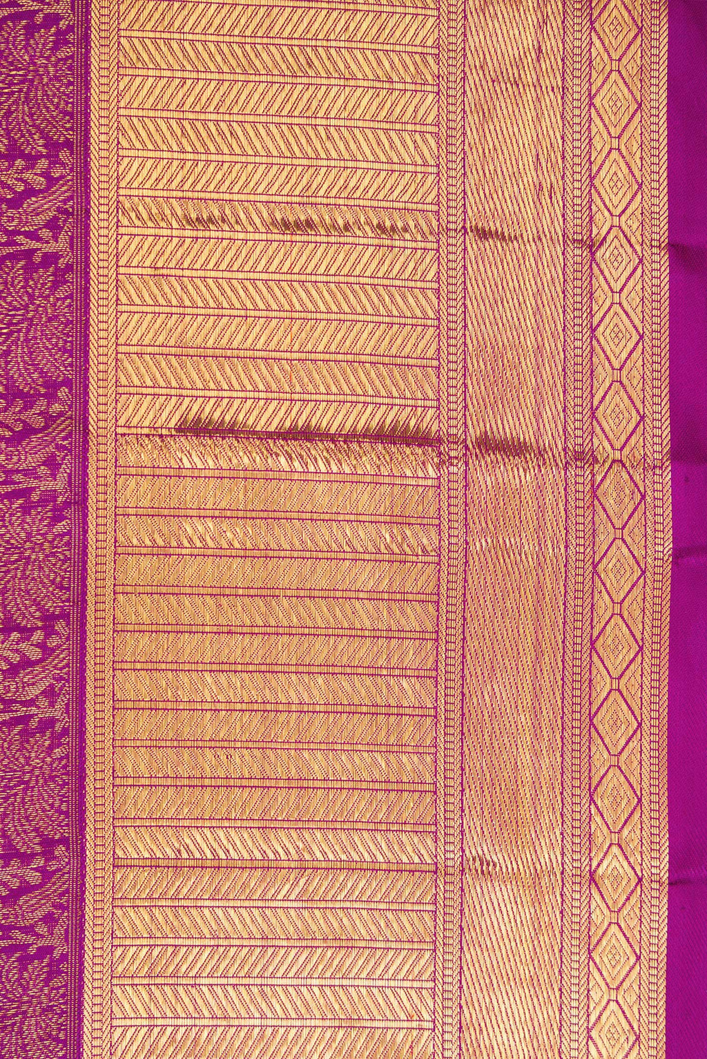 Border image of Purple Dual Tone Kanjivaram Silk Saree with Zari Brocade on the body and Zari Border. 