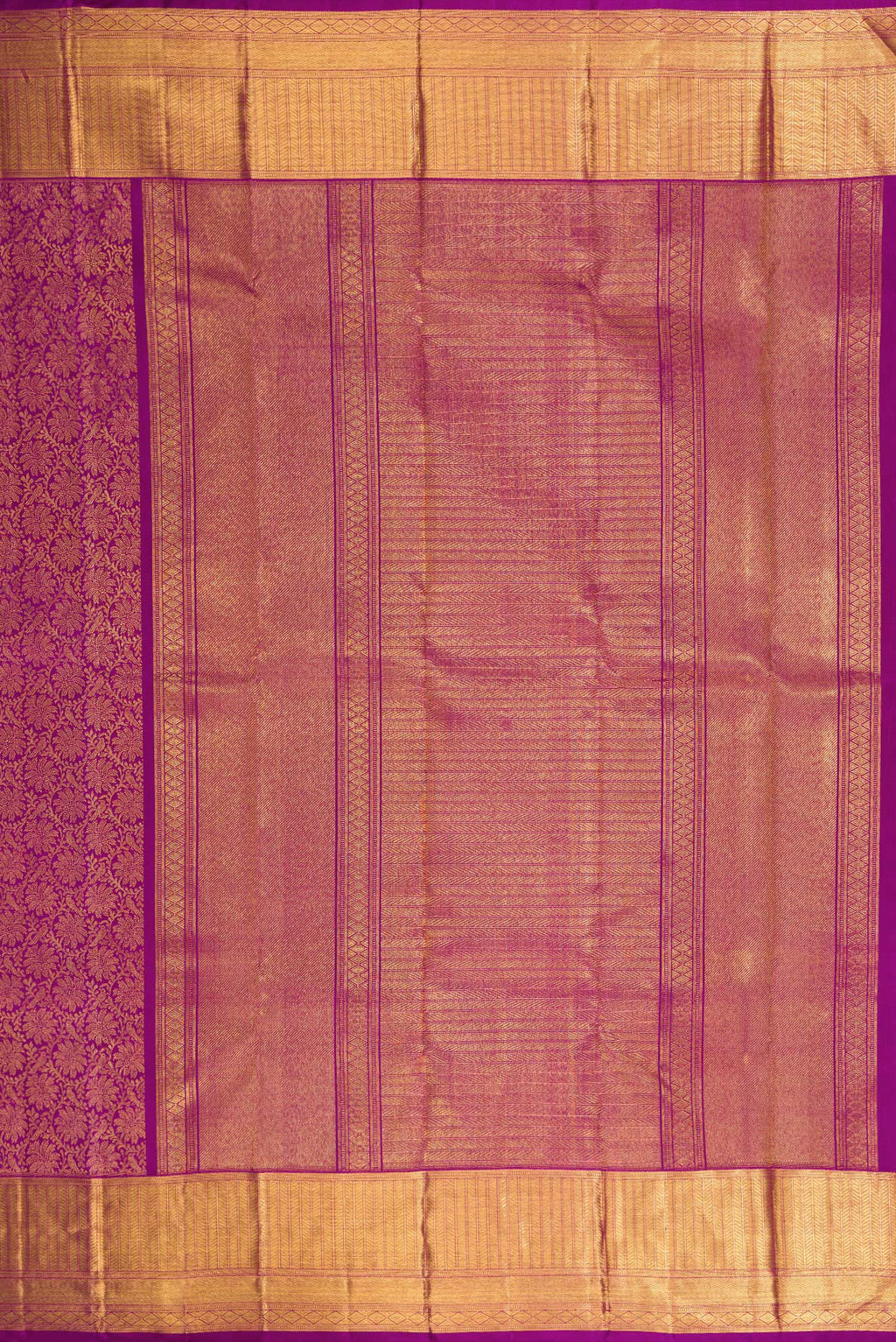 Close up image of the pallu of Purple Dual Tone Kanjivaram Silk Saree with Zari Brocade on the body and Zari Border. 