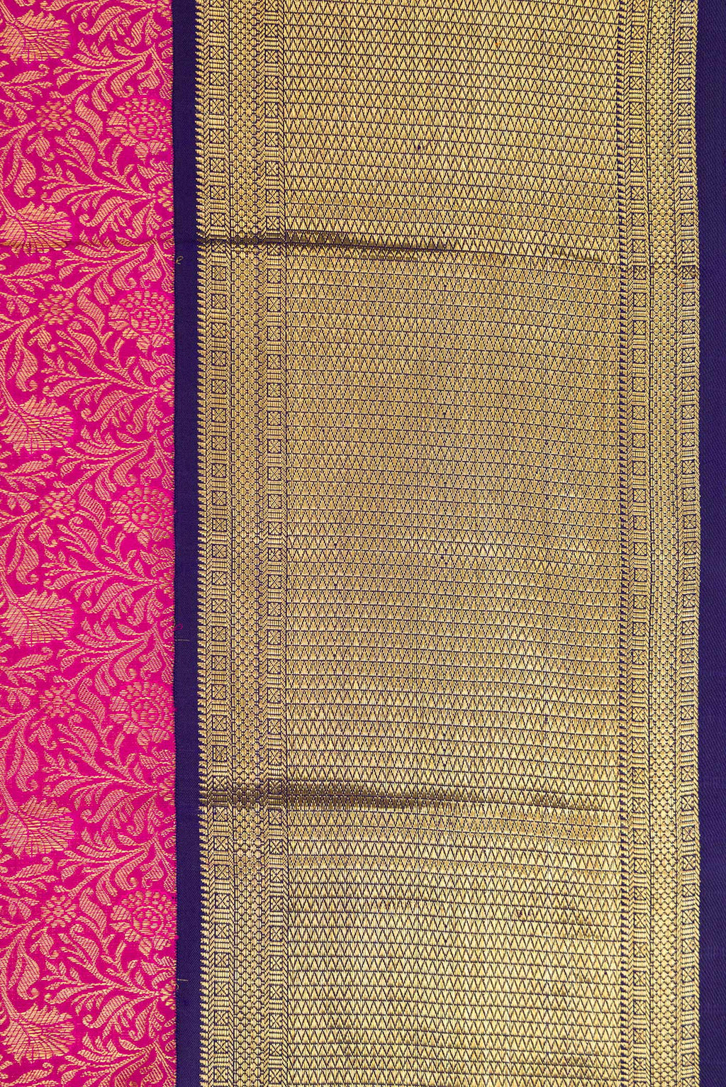 Border image of Pink Dual Tone Kanjivaram Silk Saree with Zari Brocade on the body and Zari Border. 