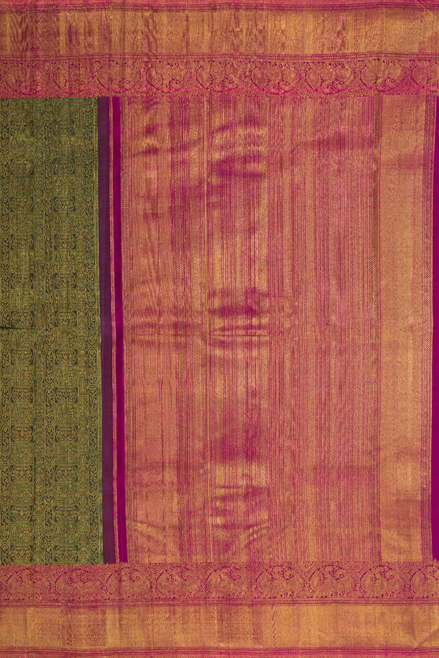 Close up image of the pallu of Green Dual Tone Kanchipuram Silk Saree with Zari Brocade on the body and Zari Border. 