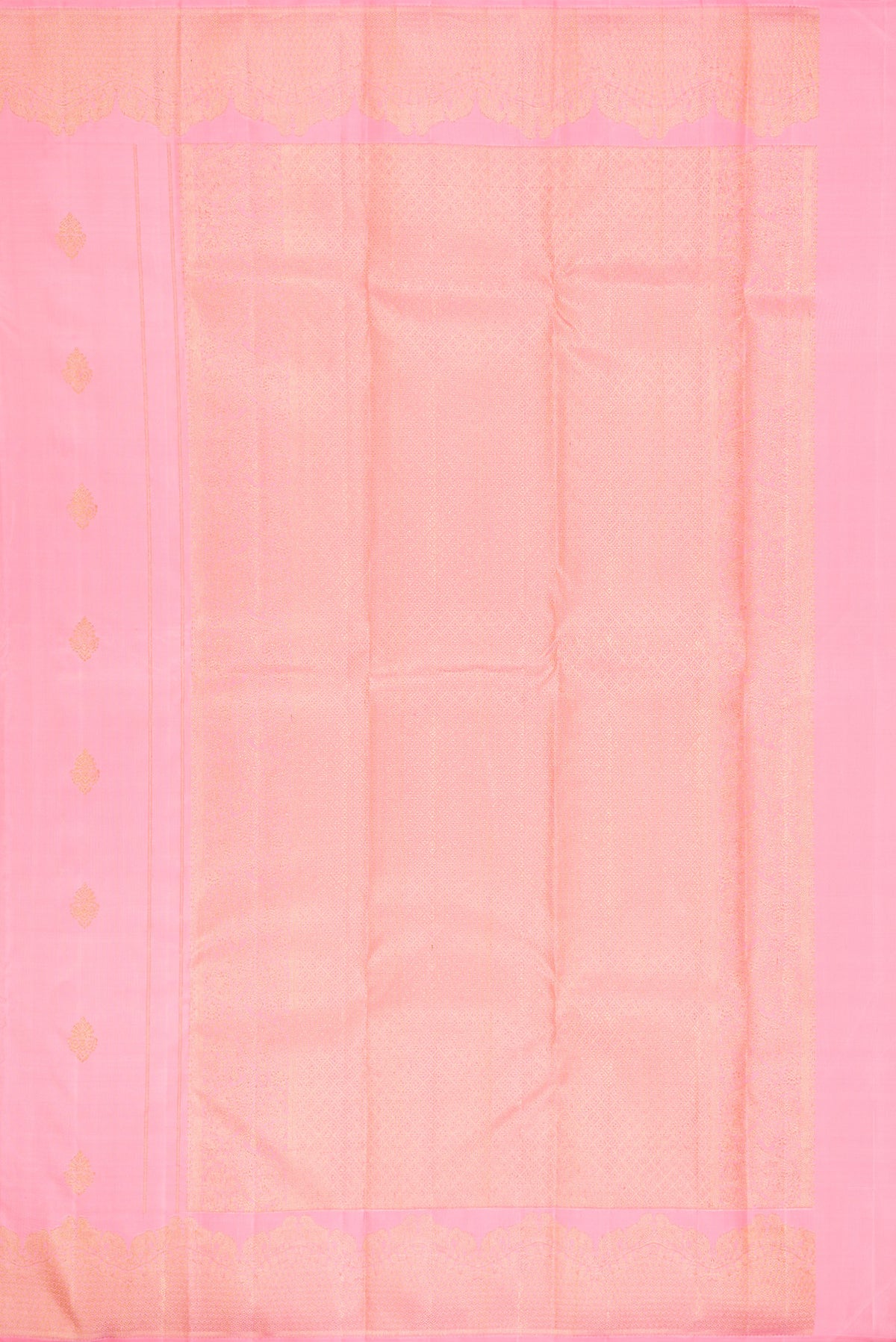 Close up image of the pallu of Pink Dual Tone Kanjivaram Silk Saree with Zari Butta on the body and Fancy Border. 