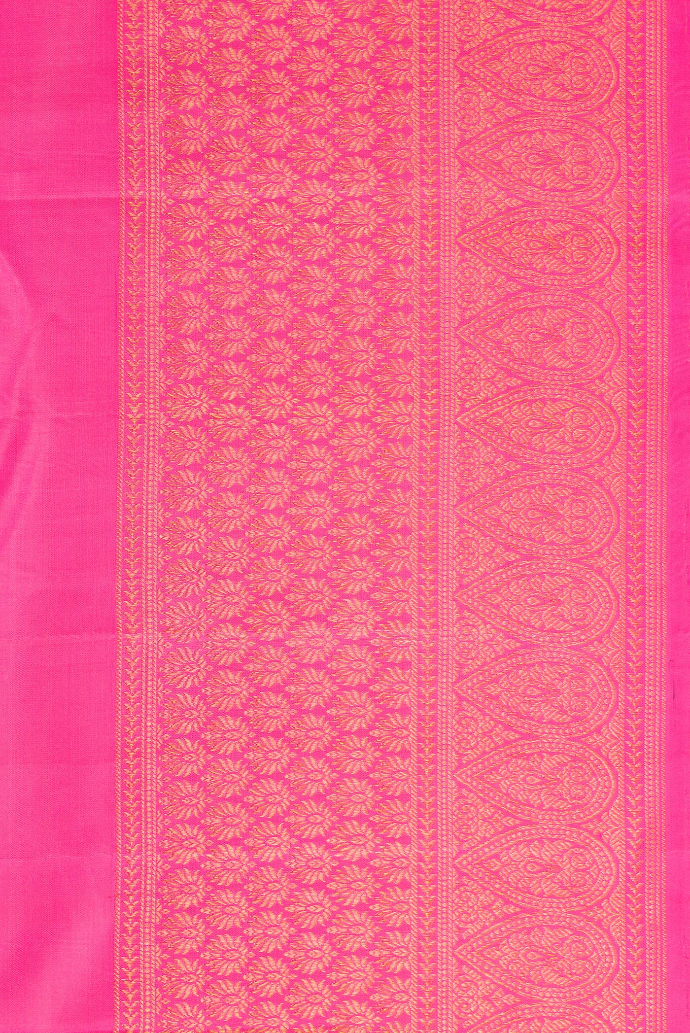 Border image of Pink Dual Tone Kanjivaram Silk Saree with Zari Butta on the body and Fancy Border. 