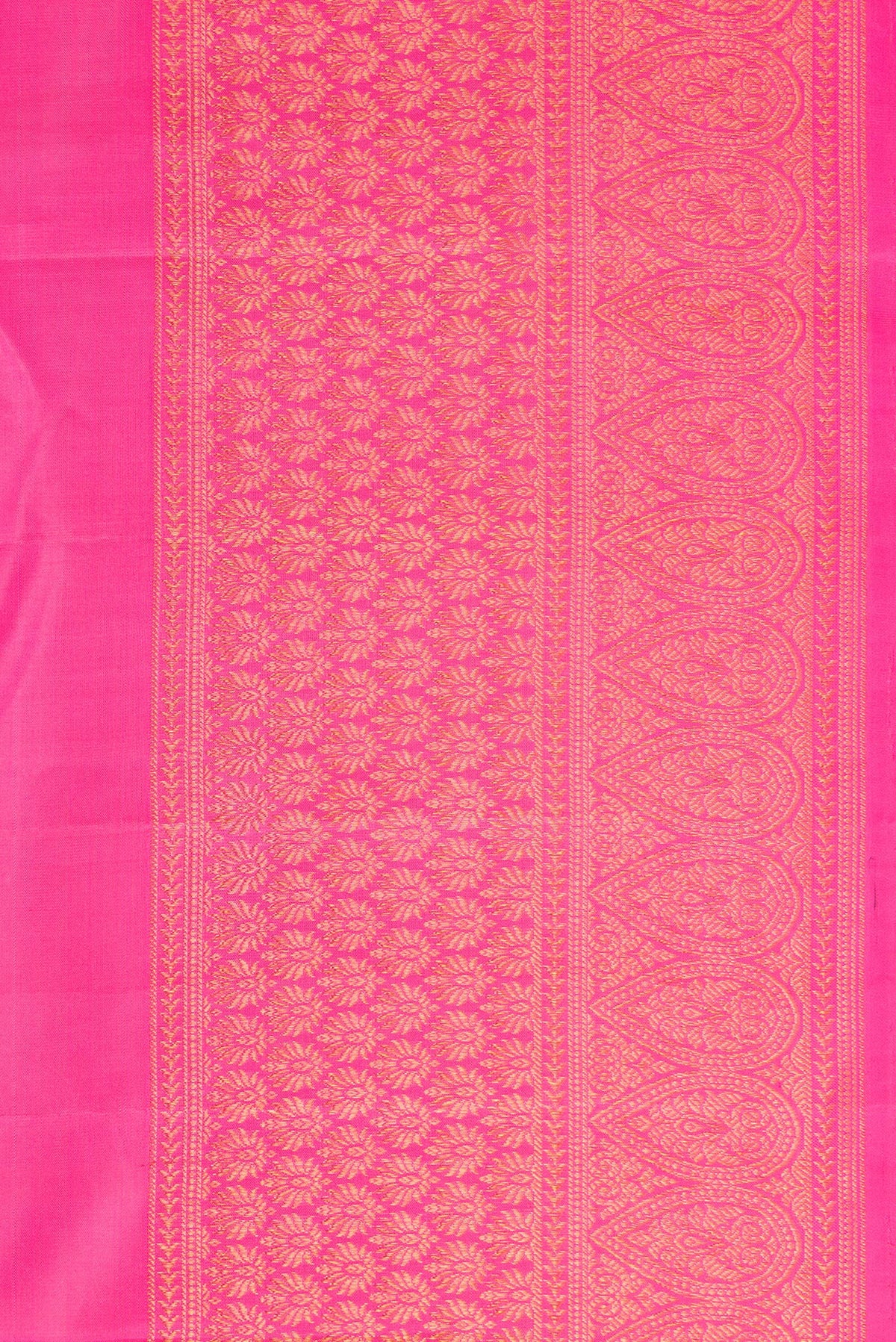 Border image of Pink Dual Tone Kanjivaram Silk Saree with Zari Butta on the body and Fancy Border. 