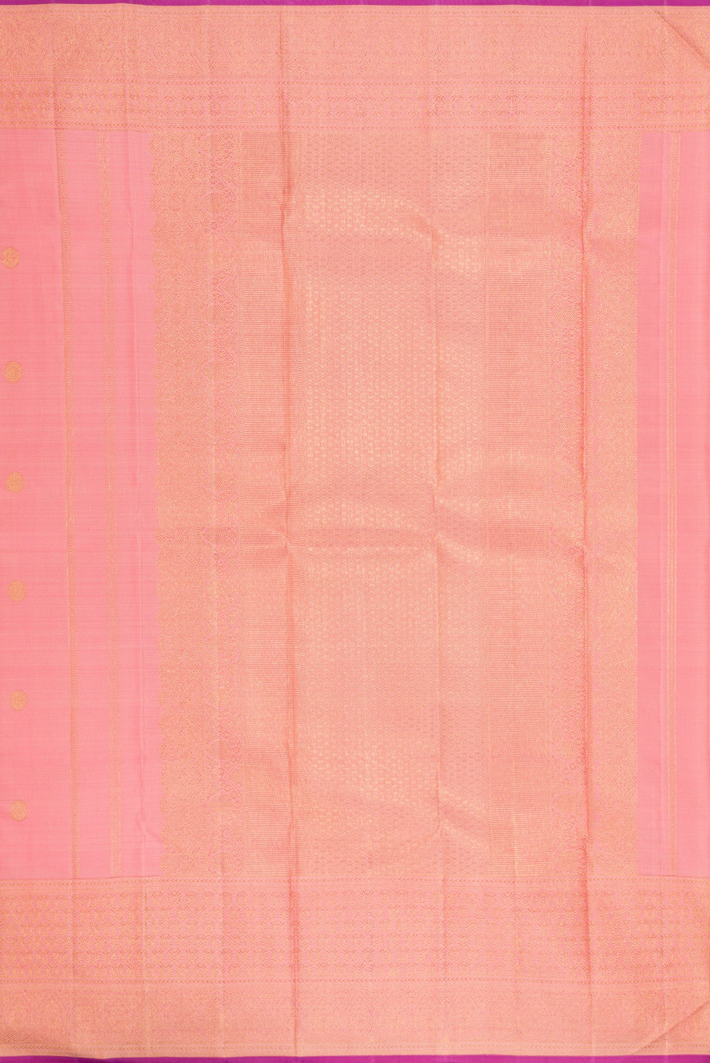 Close up image of the pallu of Peach Dual Tone Kanjivaram Silk Saree with Zari Butta on the body and Fancy Border. 