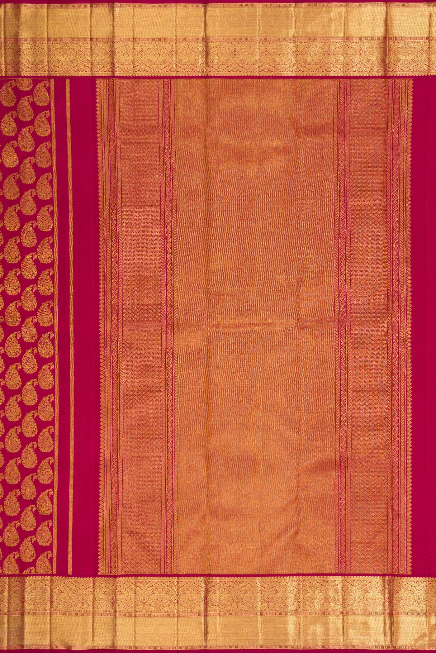 Close up image of the pallu of Maroon Dual Tone Kanjivaram Silk Saree with Zari Brocade on the body and Zari Border. 