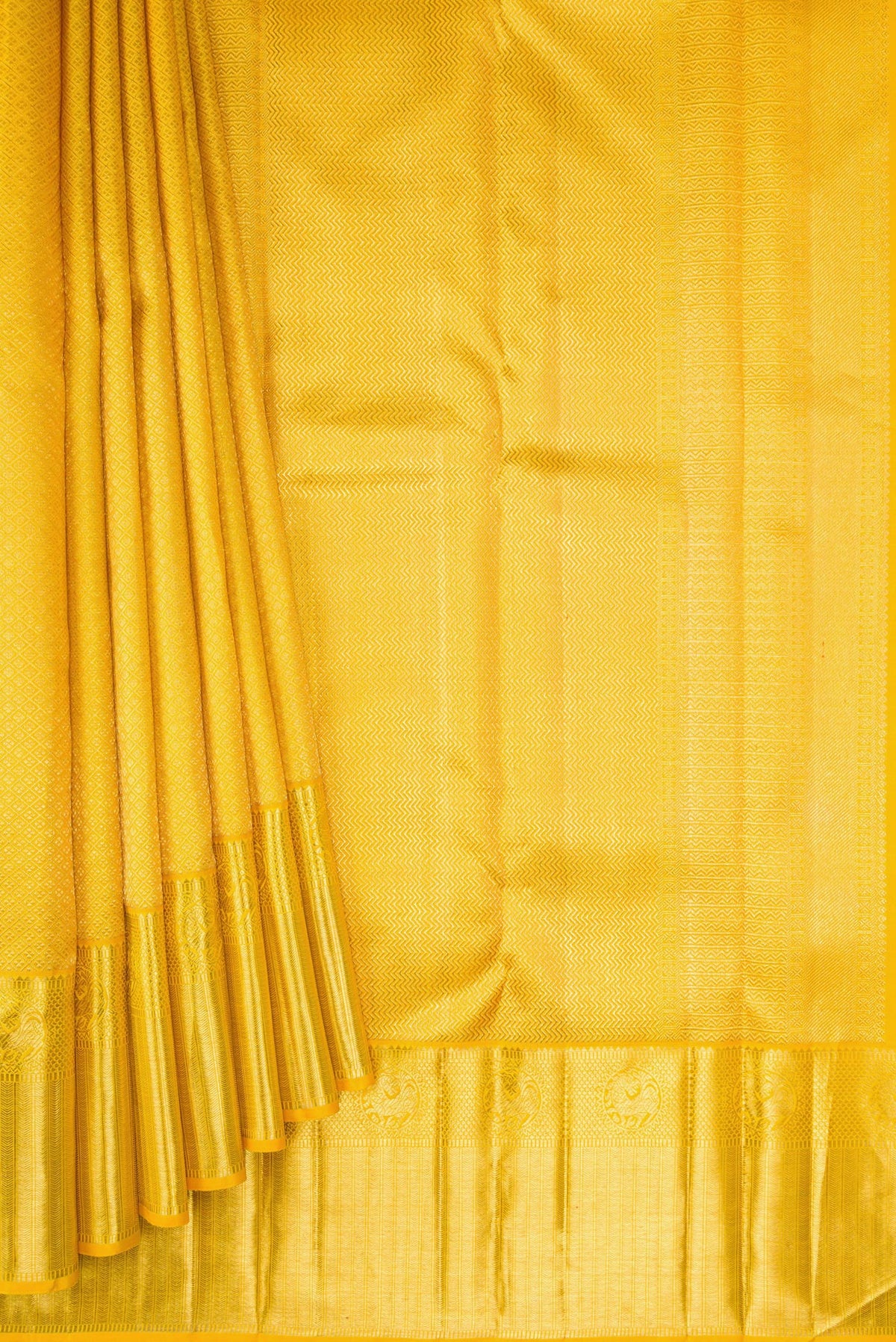 Pleats and pallu of Yellow Dual Tone Kanjivaram Silk Saree with Zari Brocade on the body and Zari Border. 
