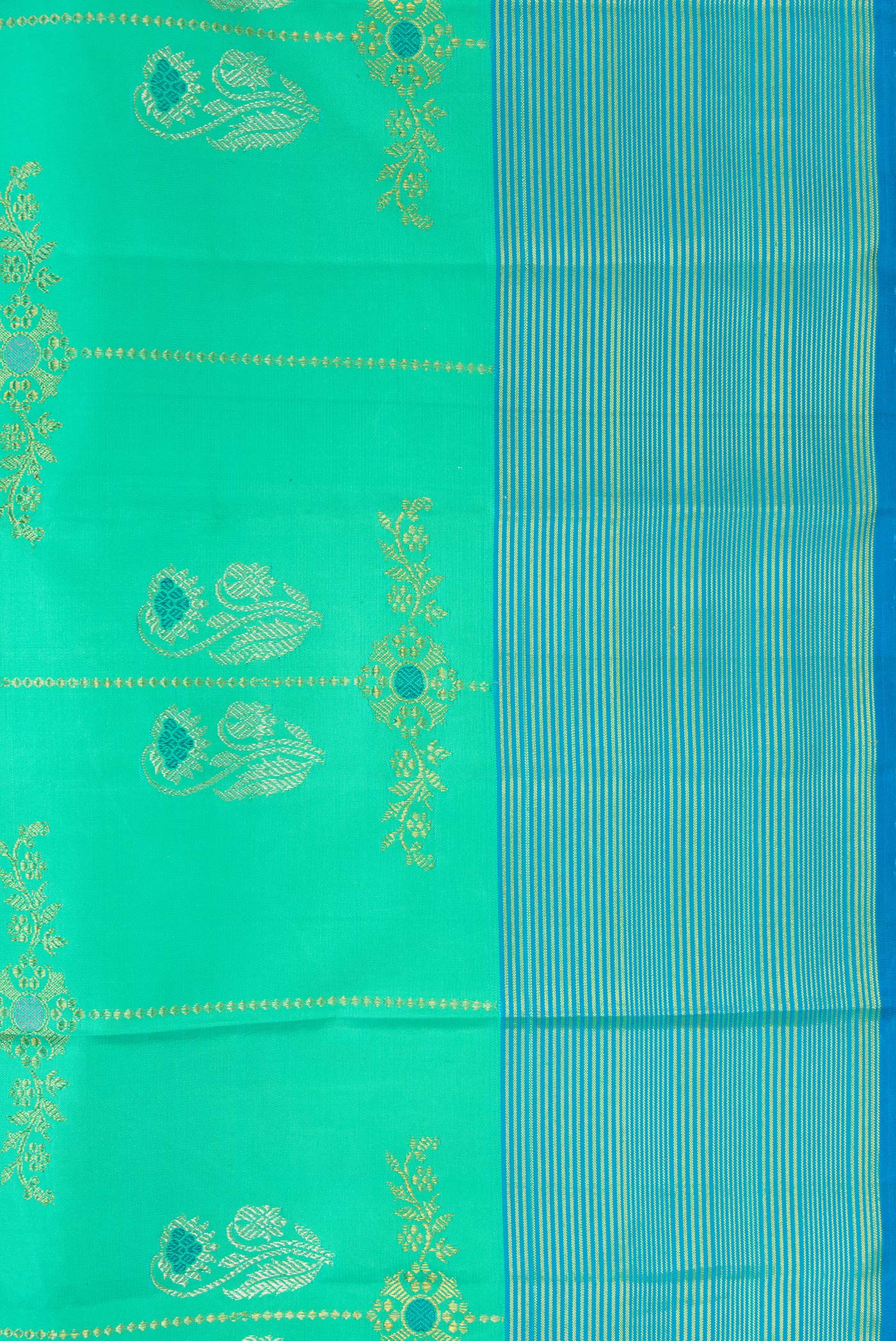 Border image of Pure Silk Pure Zari Sea Green Dual Tone Kanjivaram Saree with Zari Butta on the body and Zari Border. 