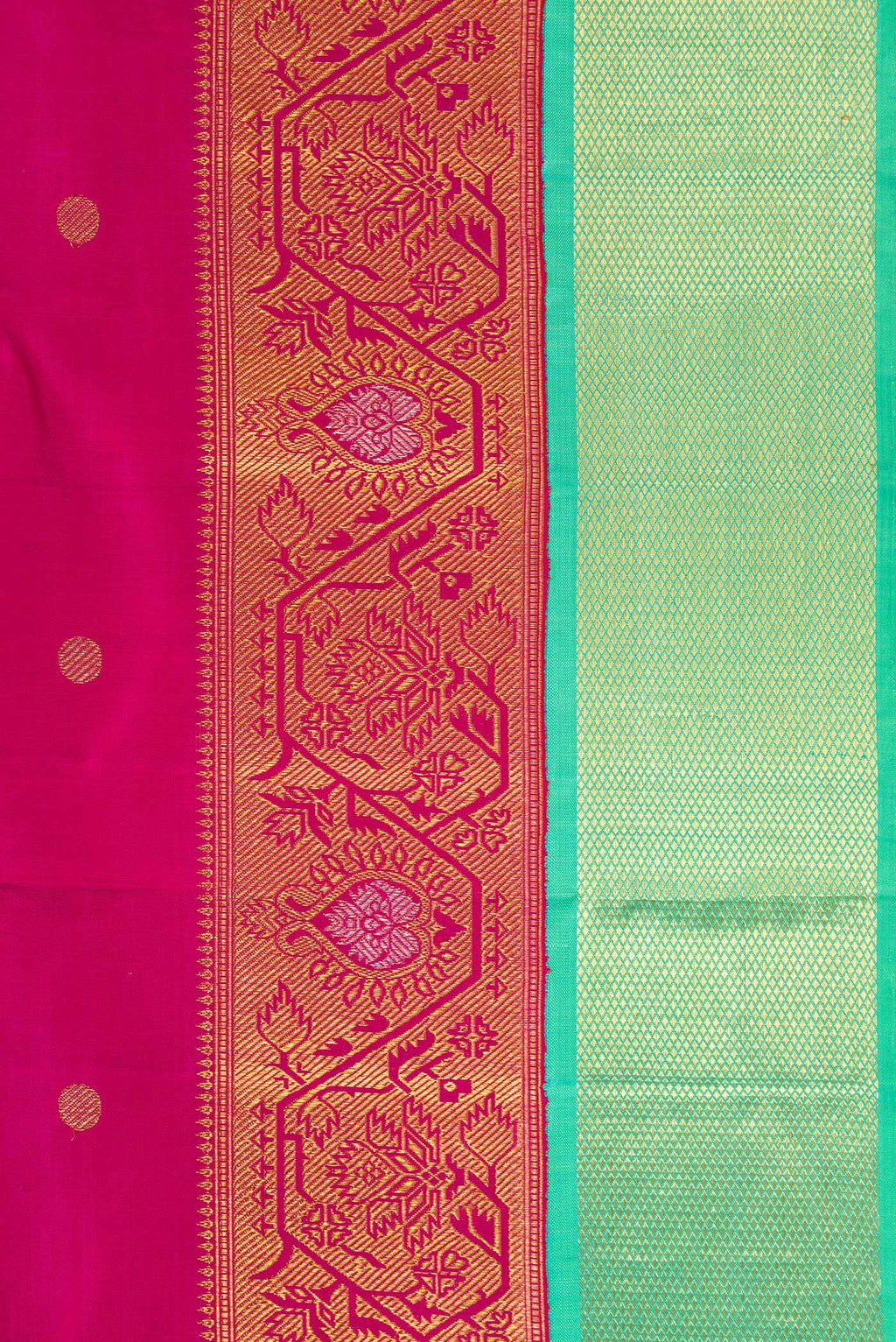 Border image of Pure Silk Pure Zari Magenta Dual Tone Kanchipuram Saree with Zari Butta on the body and Fancy Border. 