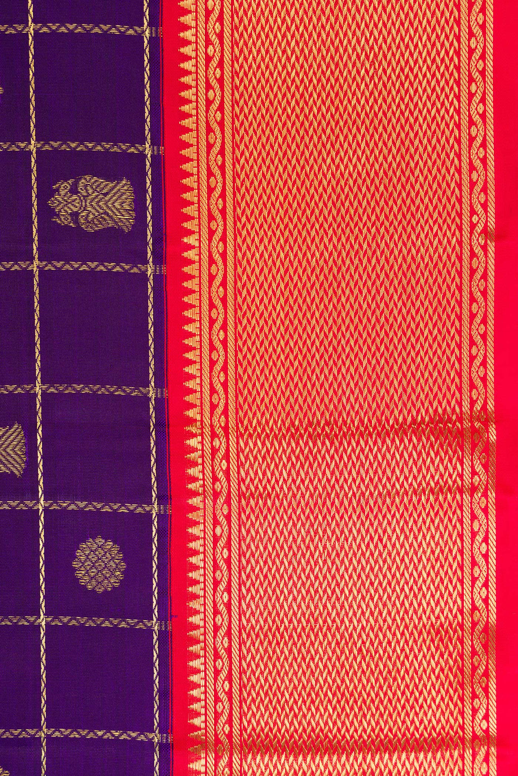Border image of Pure Silk Pure Zari Violet Dual Tone Kanjivaram Saree with Checked design on the body and Zari Border. 