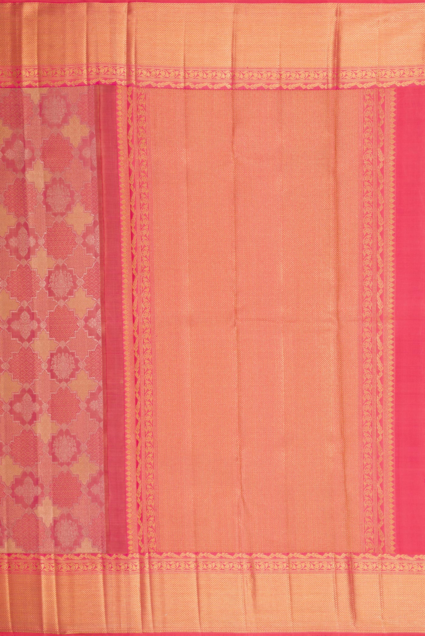 Close up image of the pallu of Dark Pink Dual Tone Kanjivaram Silk Saree with Jacquard With Zari Butta on the body and Zari Border. 