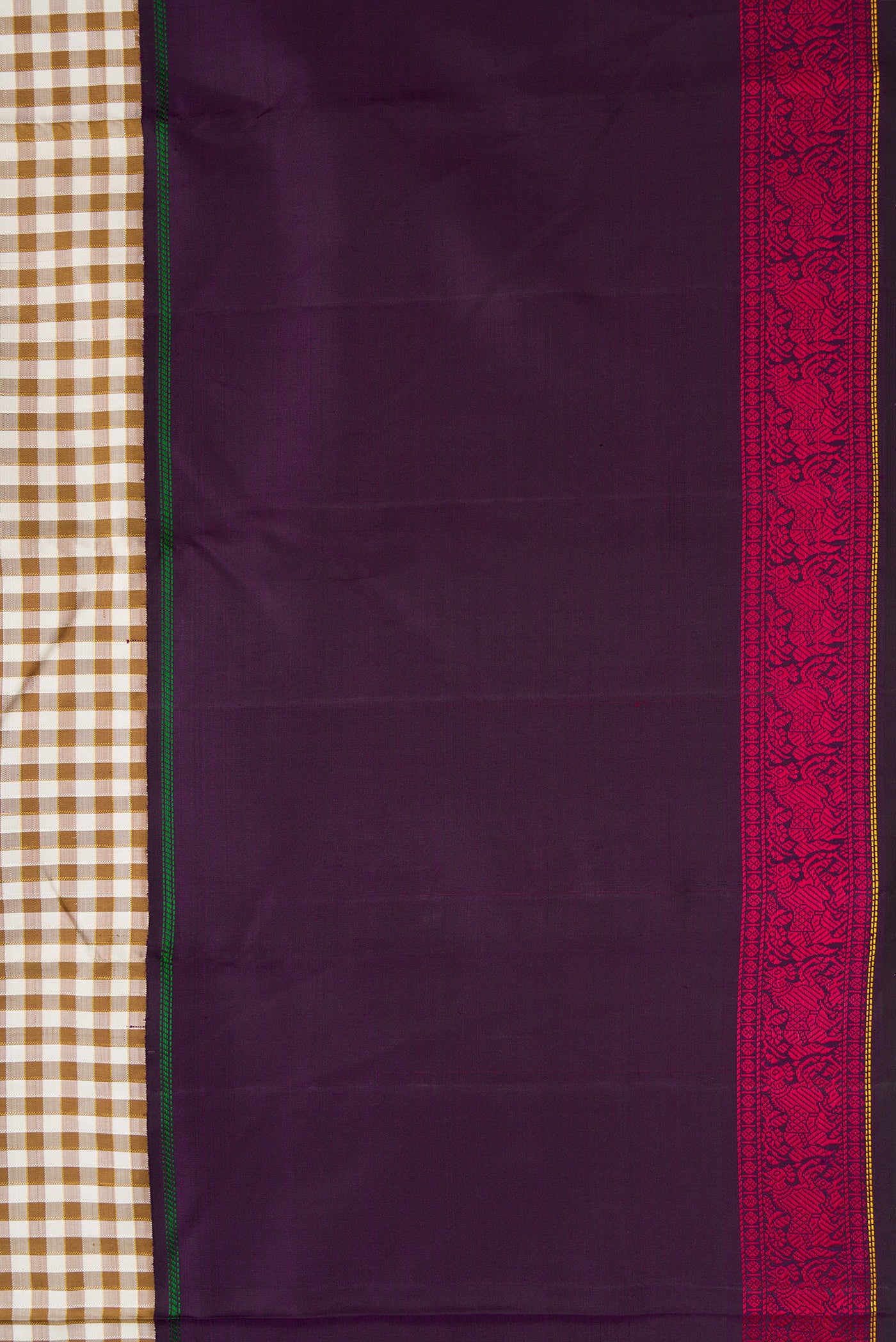 Border image of Pure Silk Pure Zari Beige Dual Tone Kanchipuram Saree with Checked design on the body and Ganga Jamuna Border. 