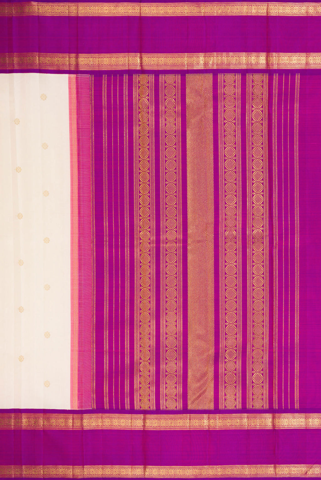 Close up image of the pallu of Pure Silk Pure Zari Off White Dual Tone Kanjivaram Saree with Zari Butta on the body and Zari Border. 