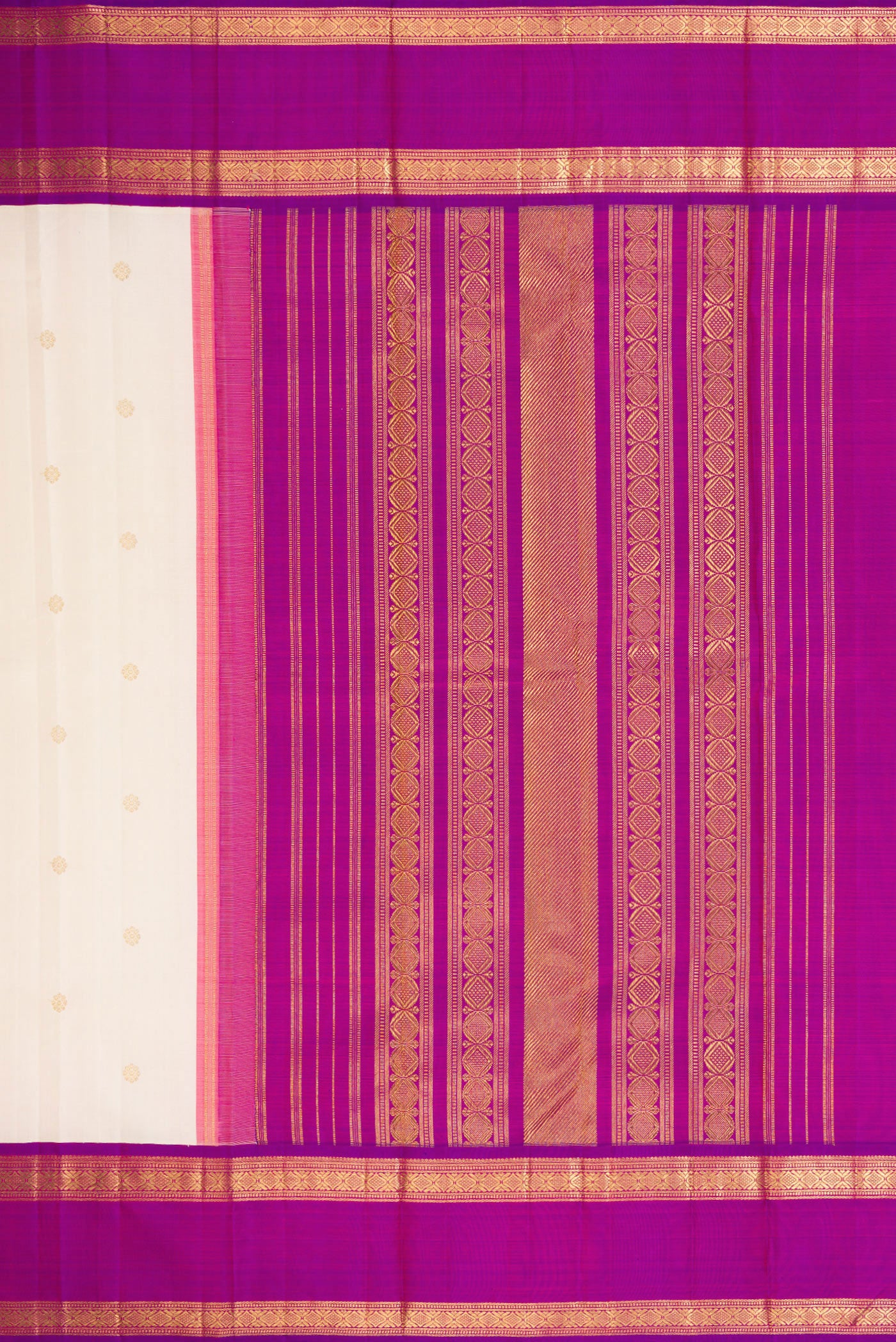 Close up image of the pallu of Pure Silk Pure Zari Off White Dual Tone Kanjivaram Saree with Zari Butta on the body and Zari Border. 