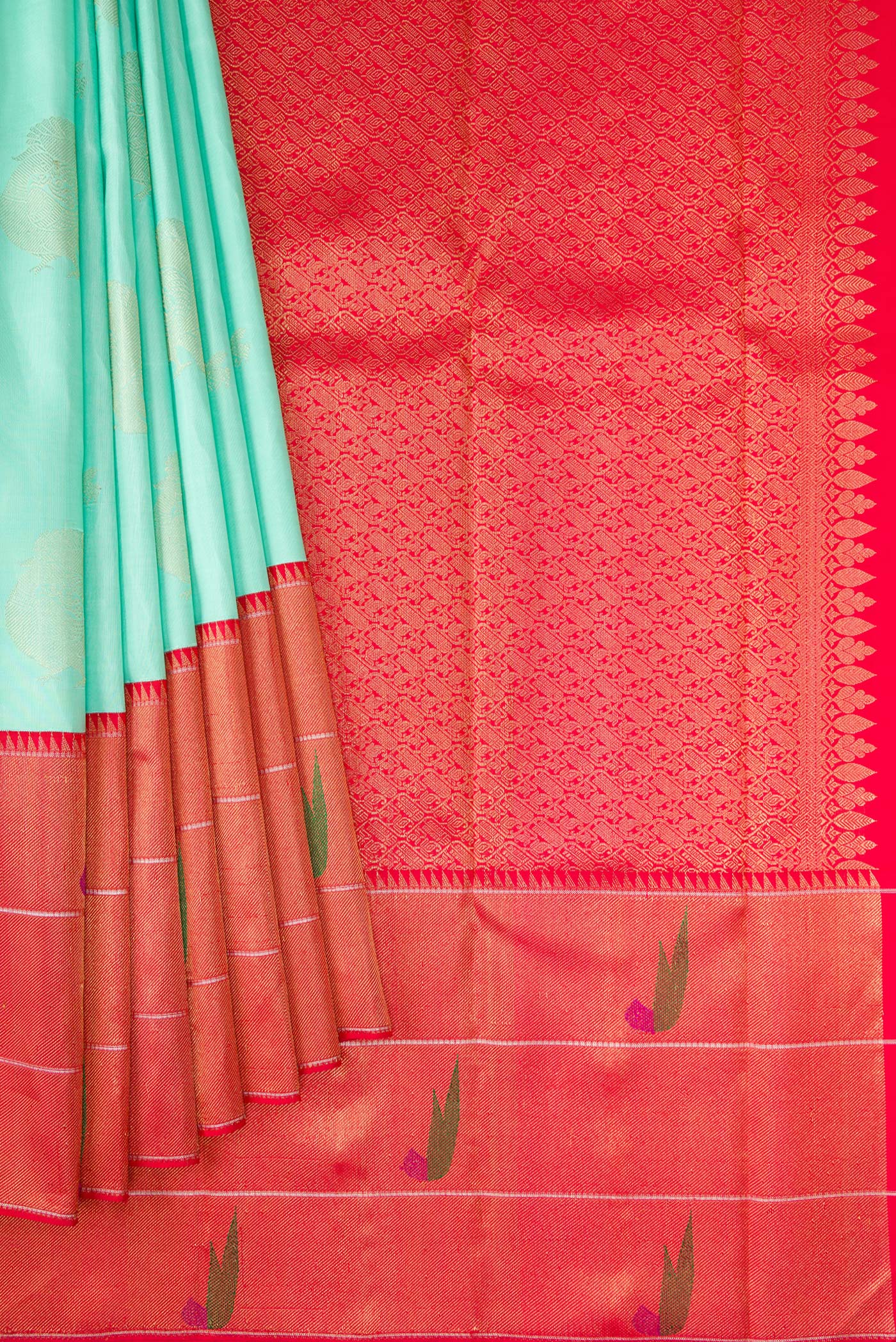 Pleats and pallu of Pure Silk Pure Zari Sea Green Dual Tone Kanjivaram Saree with Zari Butta on the body and Paithani Border. 