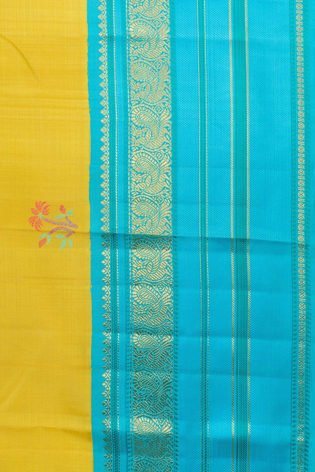 Border image of Pure Silk Pure Zari Lemon Yellow Dual Tone Kanchipuram Saree with Zari And Thread Butta on the body and Zari And Thread Border. 