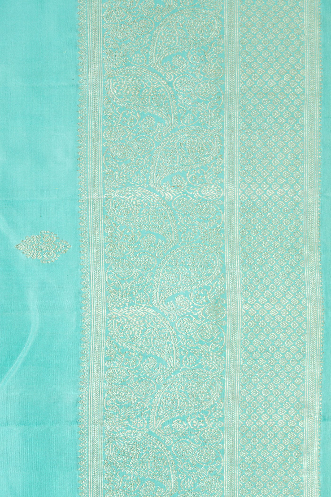 Border image of Sky Blue Dual Tone Kanjivaram Silk Saree with Zari Butta on the body and Fancy Border. 