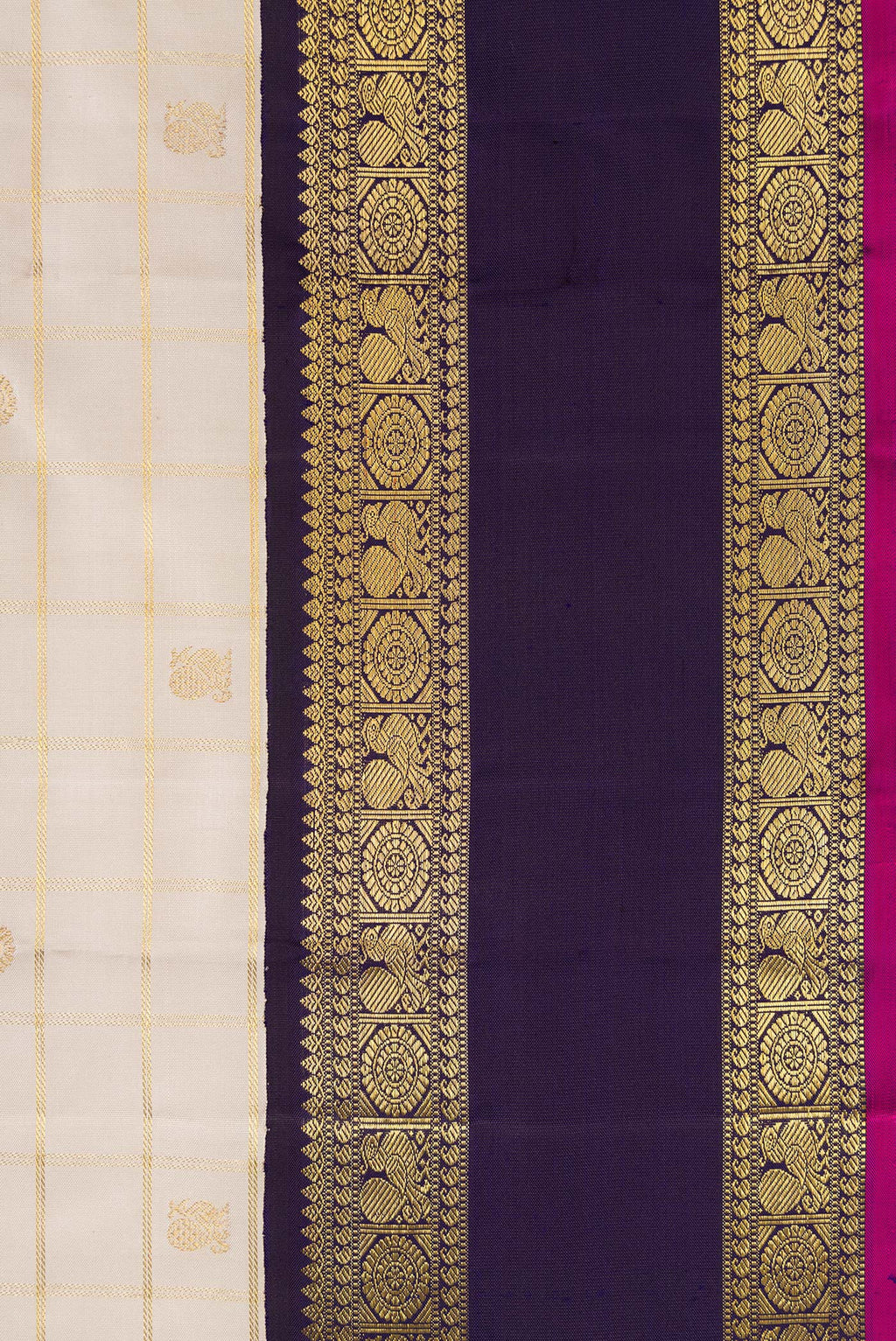 Border image of Pure Silk Pure Zari Off White Dual Tone Kanjivaram Saree with Checked design on the body and Zari Border. 