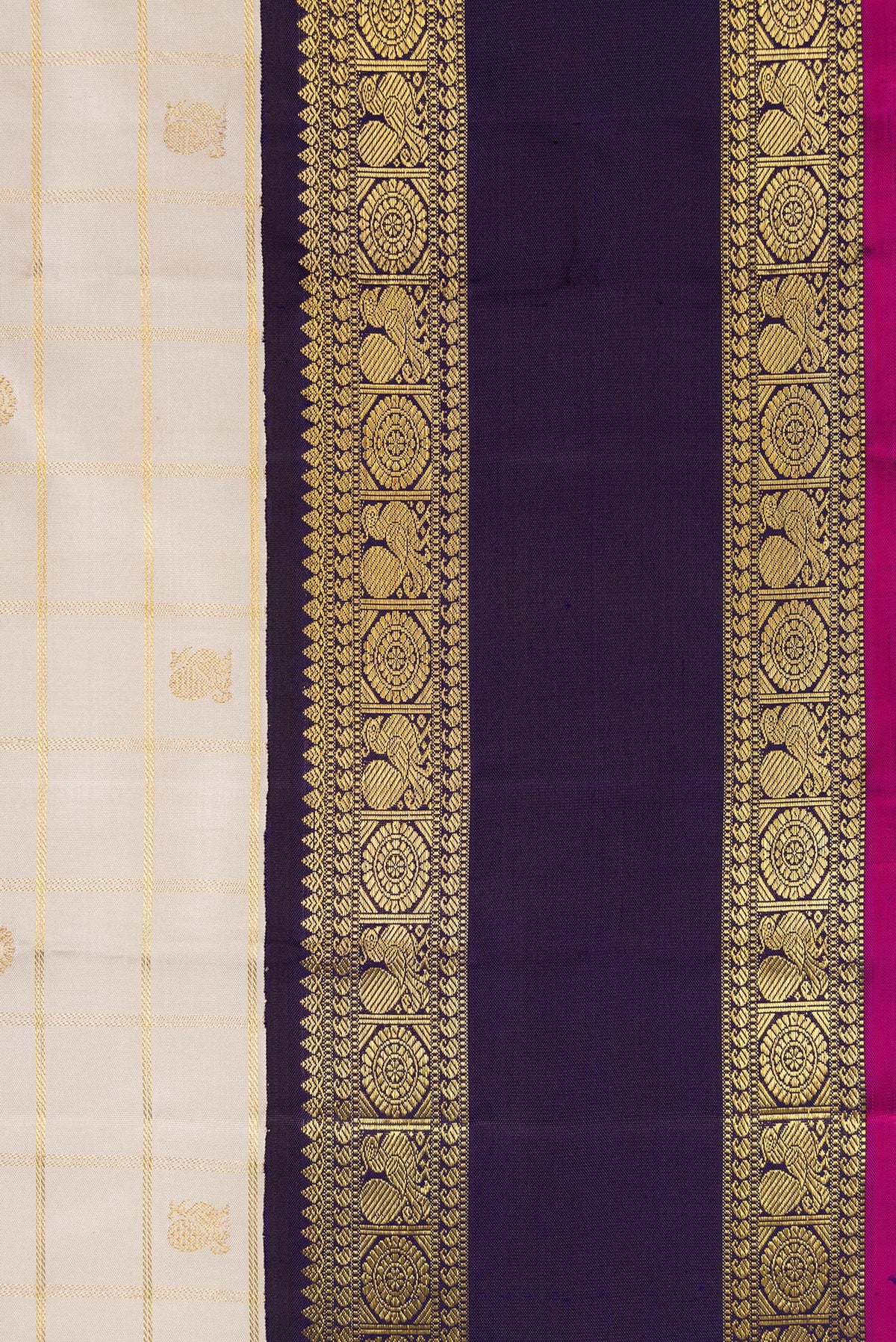 Border image of Pure Silk Pure Zari Off White Dual Tone Kanjivaram Saree with Checked design on the body and Zari Border. 