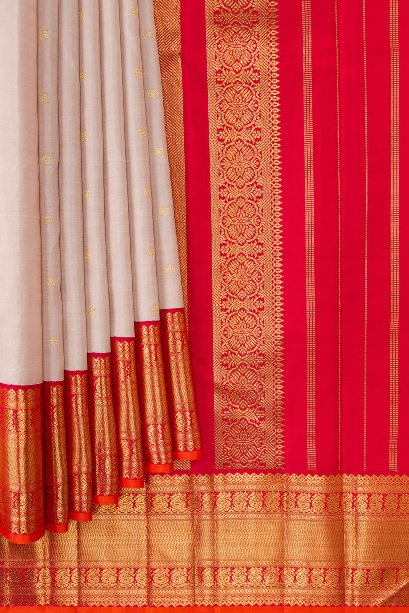 Pleats and pallu of Pure Silk Pure Zari Rose Gold Dual Tone Kanjivaram Saree with Zari Butta on the body and Zari Border. 