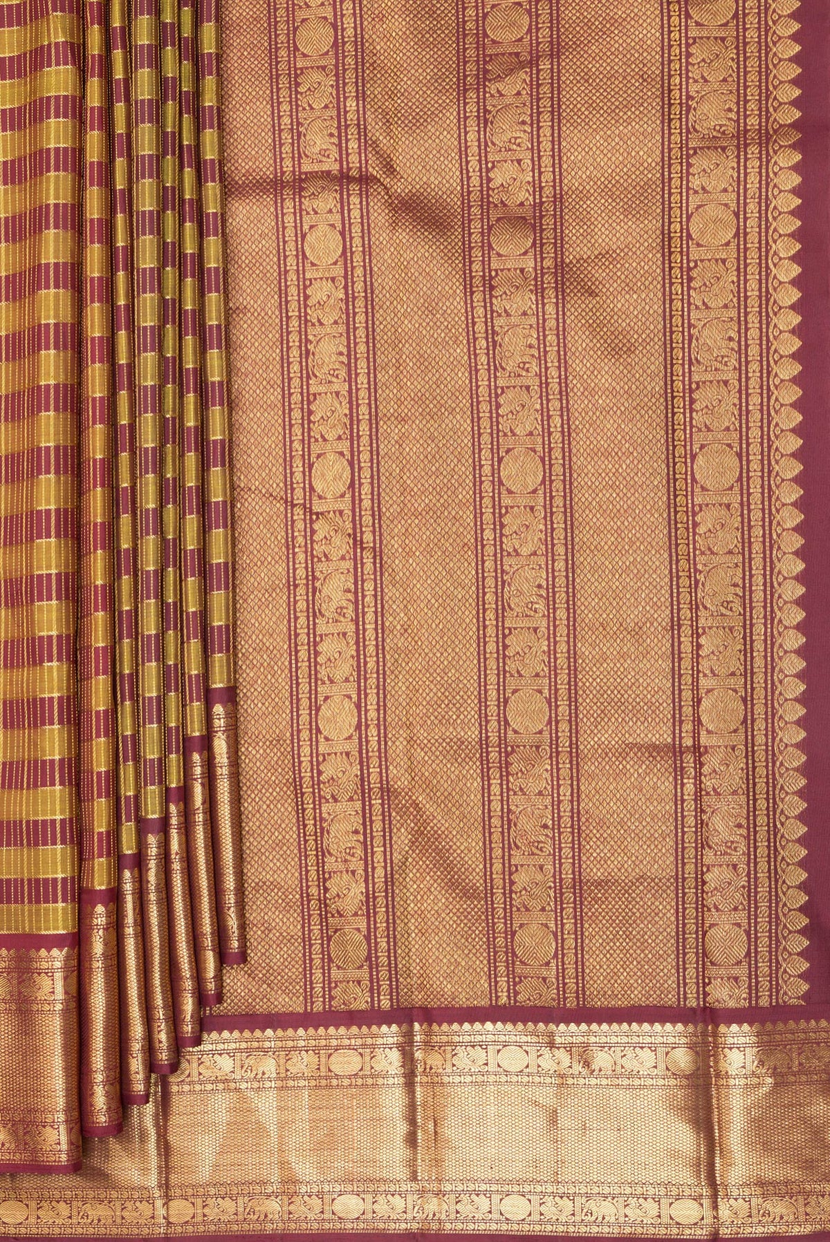 Pleats and pallu of Pure Silk Multi Color Kanchipuram Saree with Checked design on the body and Zari Border. 