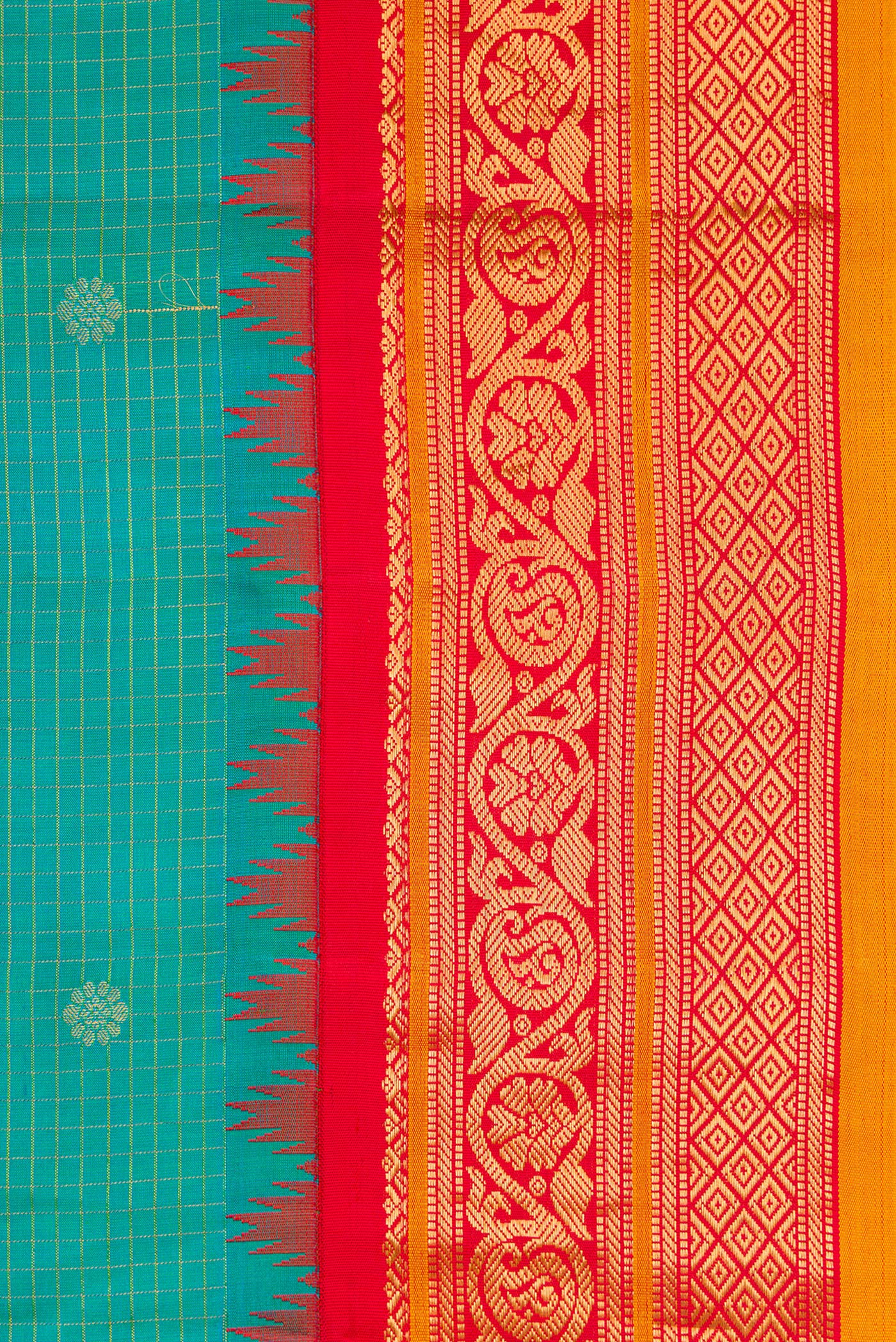 Border image of Green Dual Tone Gadwal Silk Saree with Checked design on the body and Zari Border. 