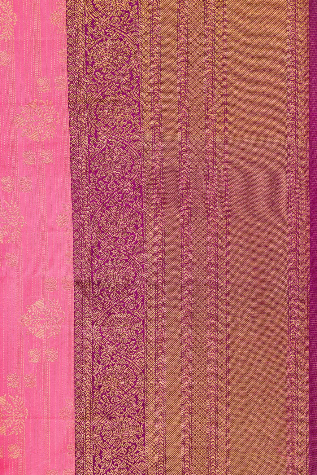 Border image of Pink Dual Tone Kanchipuram Silk Saree with Zari Brocade on the body and Zari Border. 