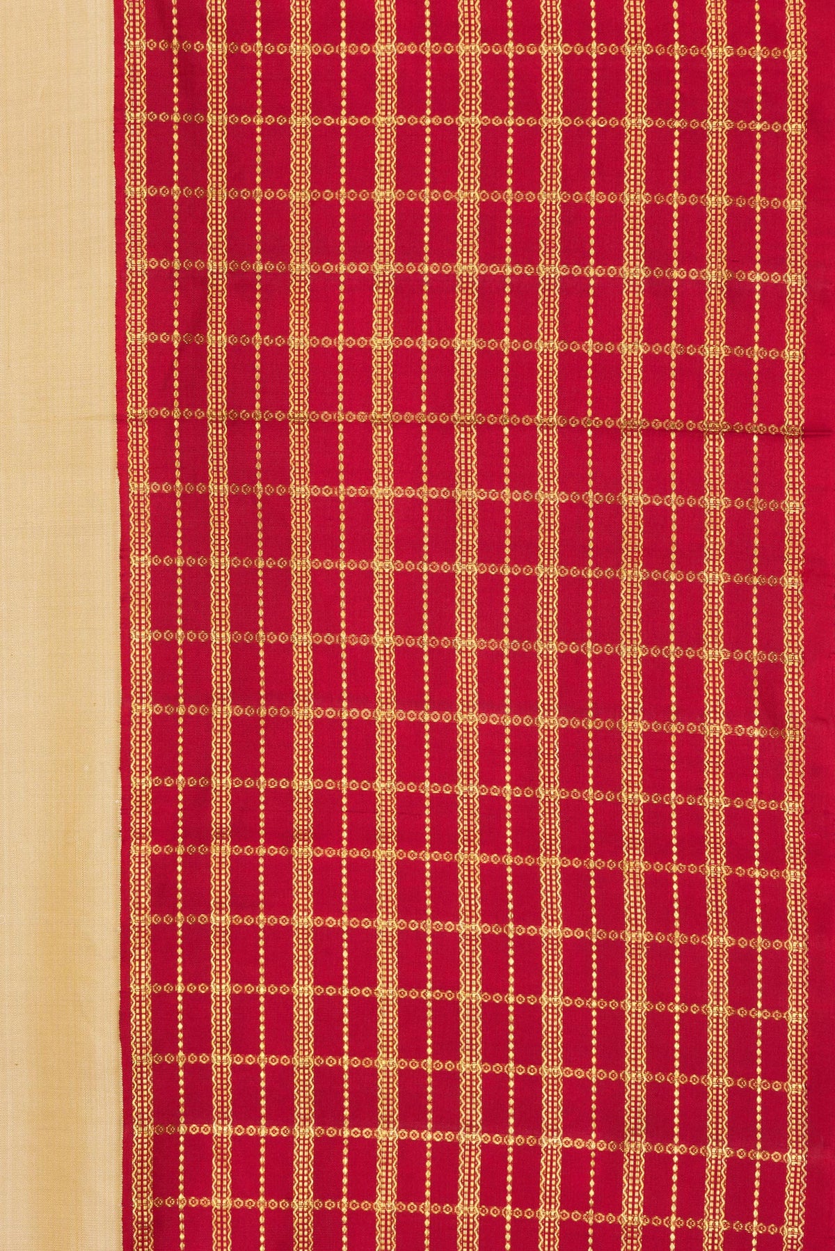 Border image of Pure Silk Beige Dual Tone Kanchipuram Saree with Plain Body and Checks Border. 