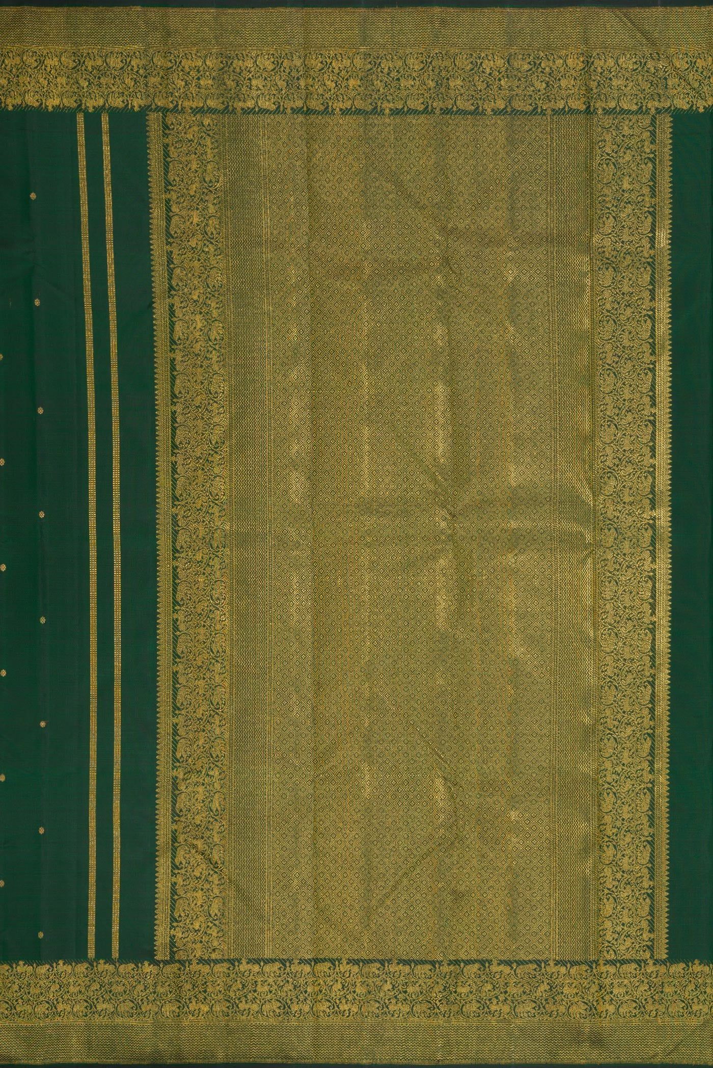 Close up image of the pallu of Green Dual Tone Kanjivaram Silk Saree with Zari Butta on the body and Zari Border. 
