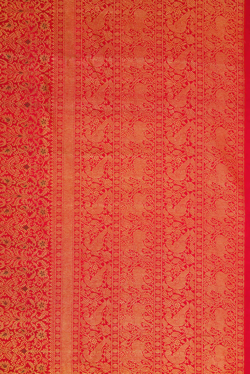 Border image of Red Dual Tone Kanchipuram Silk Saree with Zari Brocade on the body and Zari Border. 