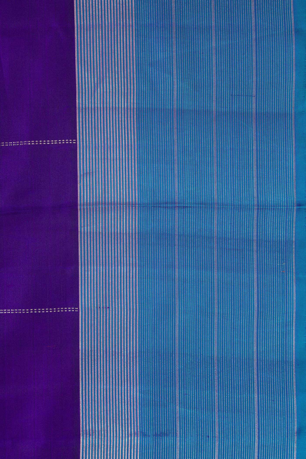 Border image of Royal Blue Dual Tone Kanjivaram Silk Saree with Checked design on the body and Zari Border. 