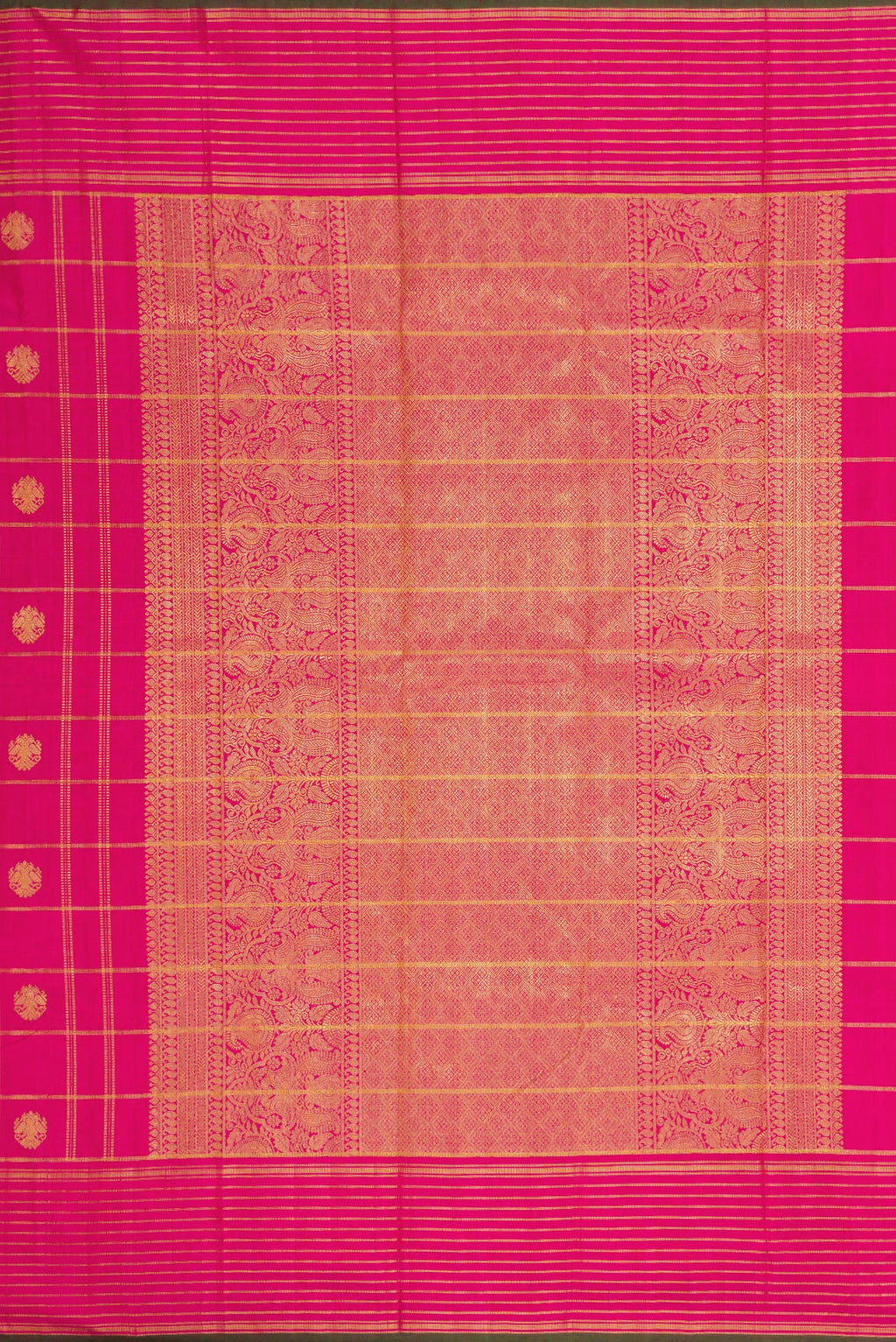 Close up image of the pallu of Pure Silk Pure Zari Pink Dual Tone Kanjivaram Saree with Checked design on the body and Zari Border. 