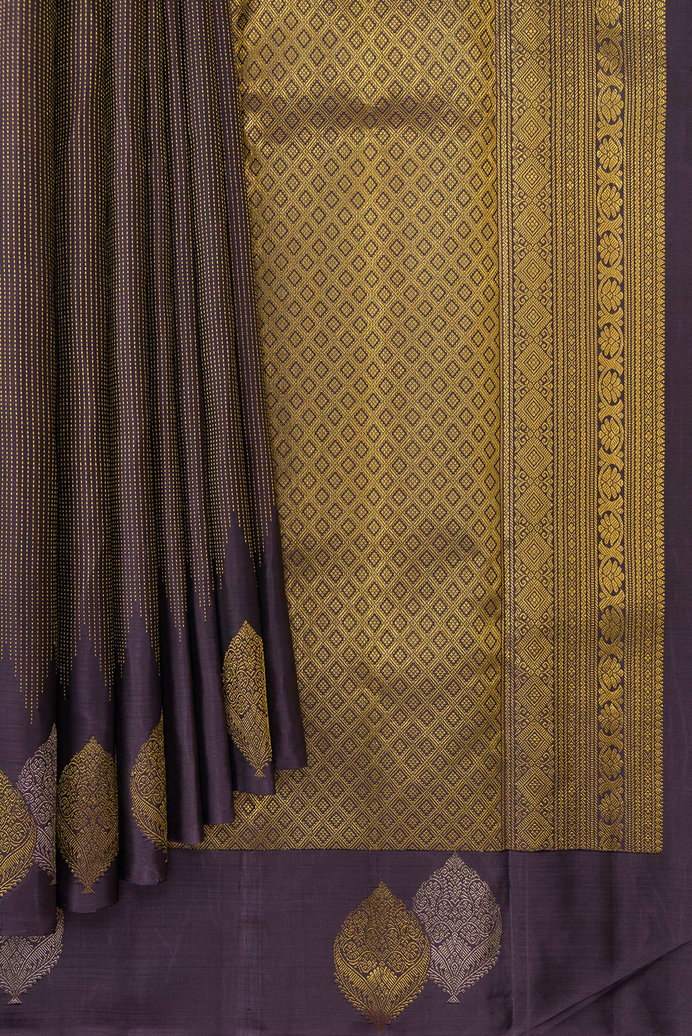 Pleats and pallu of Navy Blue Dual Tone Kanjivaram Silk Saree with Stripes on the body and Fancy Border. 