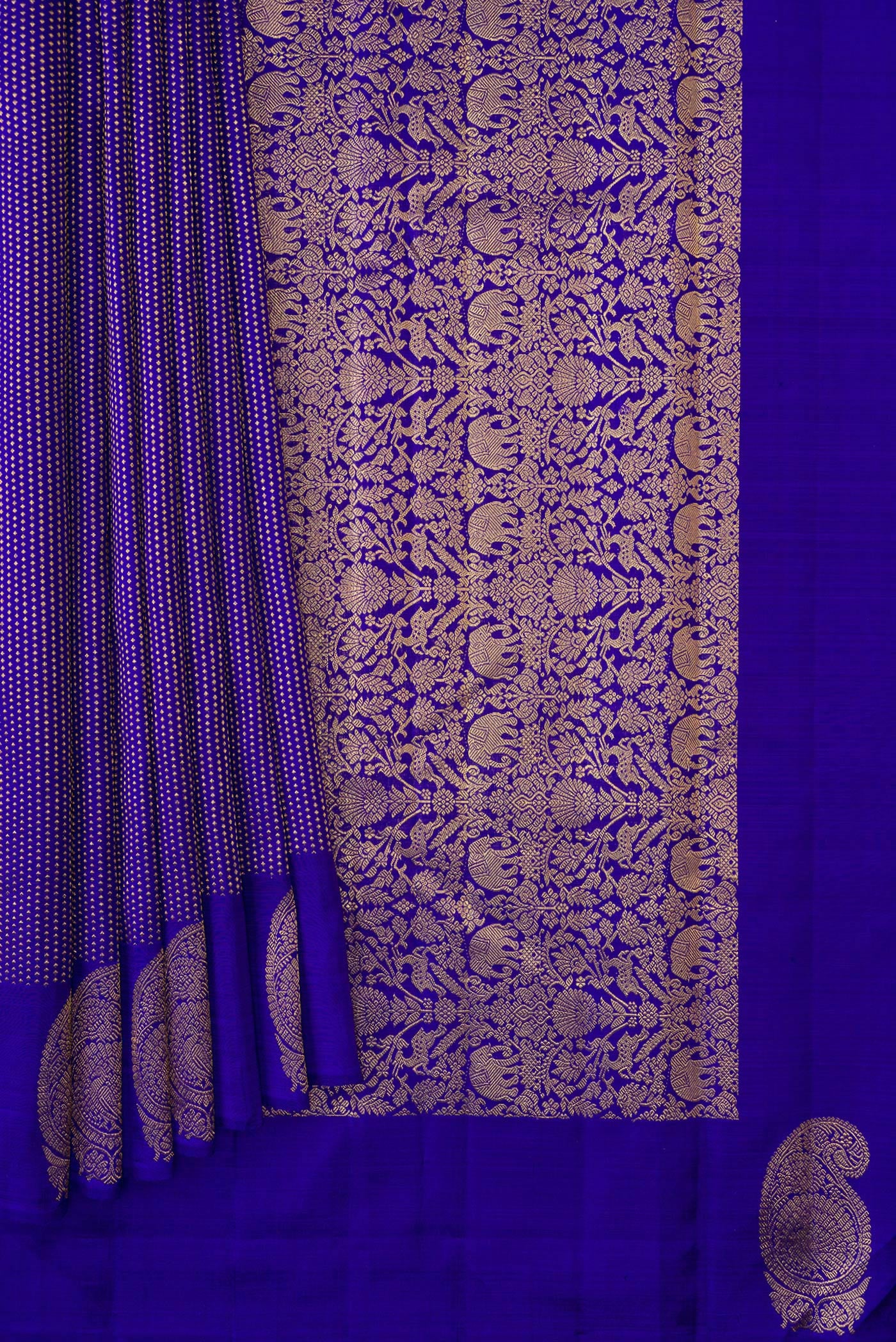 Pleats and pallu of Royal Blue Dual Tone Kanjivaram Silk Saree with Stripes on the body and Fancy Border. 