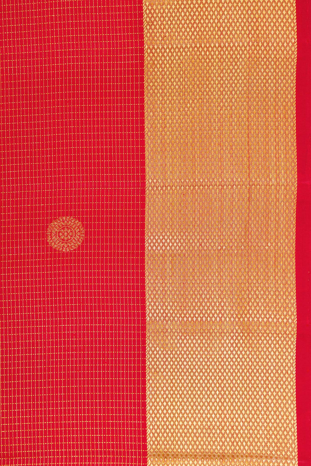 Border image of Red Dual Tone Kanchipuram Silk Saree with Checked design on the body and Zari Border. 