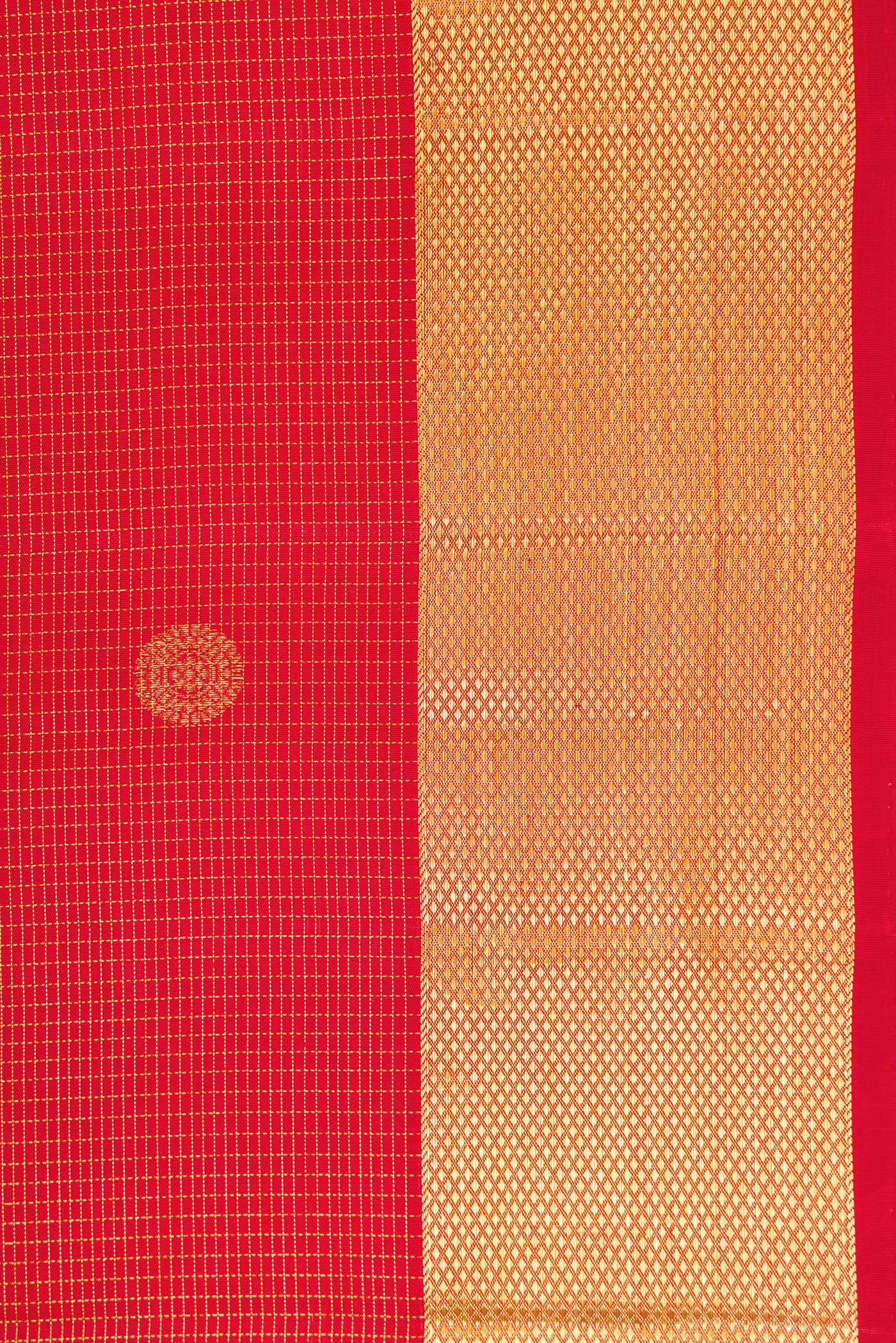 Border image of Red Dual Tone Kanchipuram Silk Saree with Checked design on the body and Zari Border. 