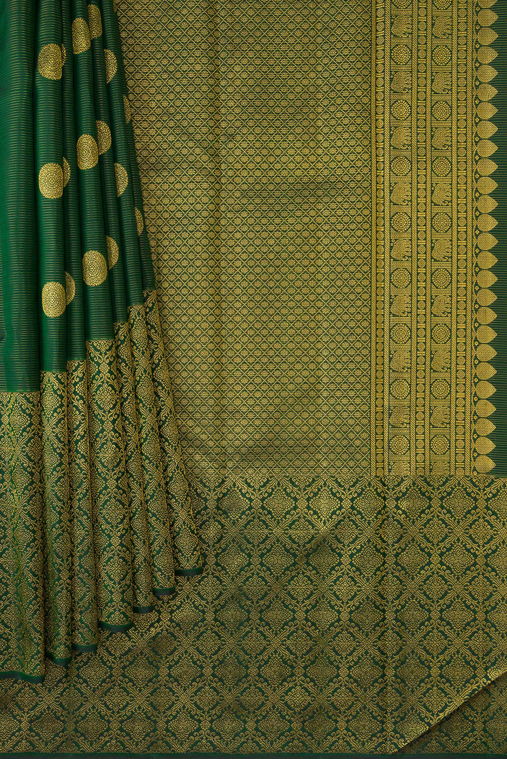 Pleats and pallu of Green Dual Tone Kanchipuram Silk Saree with Zari Butta on the body and Zari Border. 