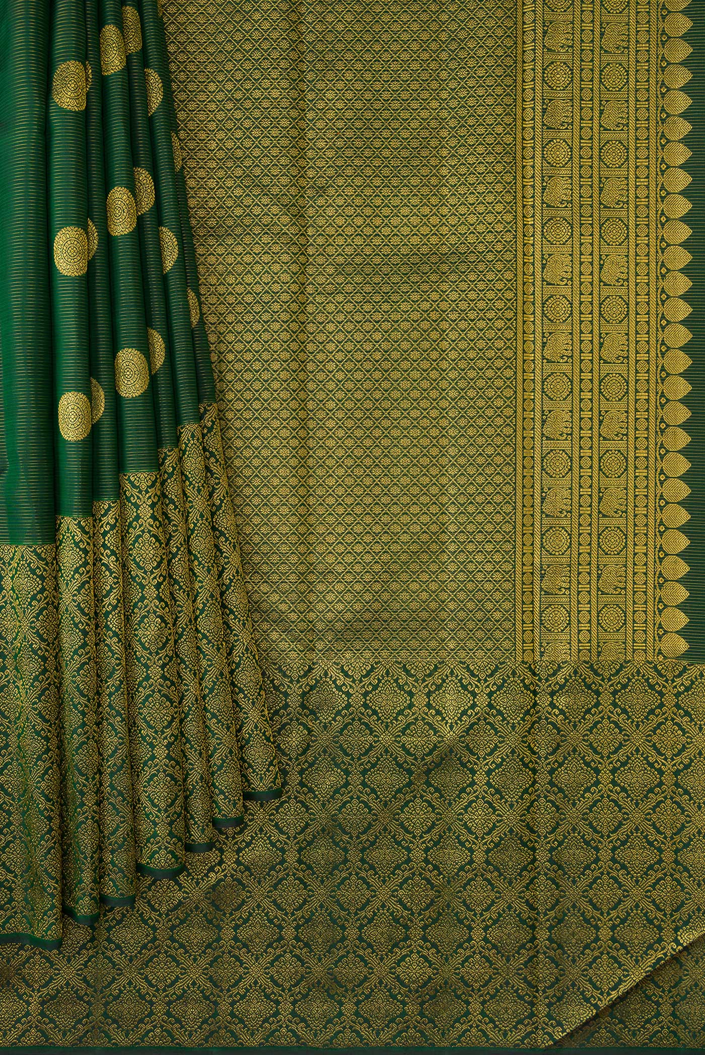 Pleats and pallu of Green Dual Tone Kanchipuram Silk Saree with Zari Butta on the body and Zari Border. 