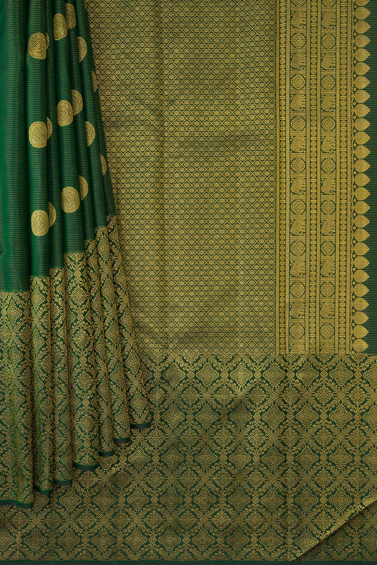 Pleats and pallu of Green Dual Tone Kanchipuram Silk Saree with Zari Butta on the body and Zari Border. 