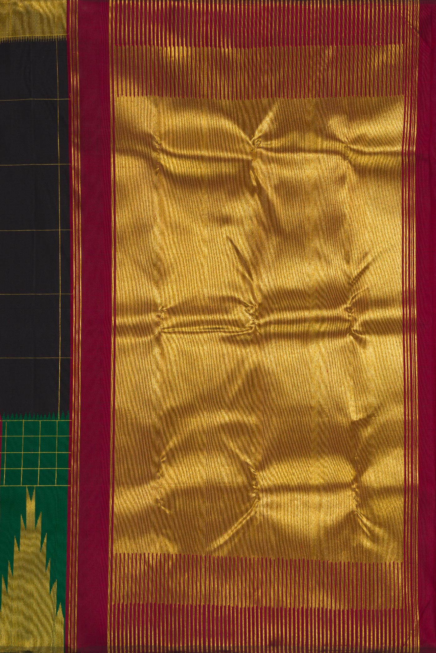 Close up image of the pallu of Black Dual Tone Kanchipuram Silk Saree with Checked design on the body and Fancy Border. 